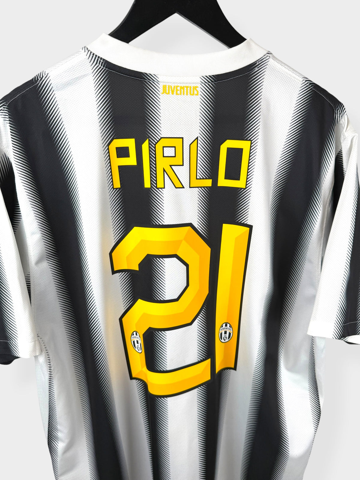 MAILLOT DOMICILE DE LA JUVENTUS 2011-12 PIRLO N°21 XL