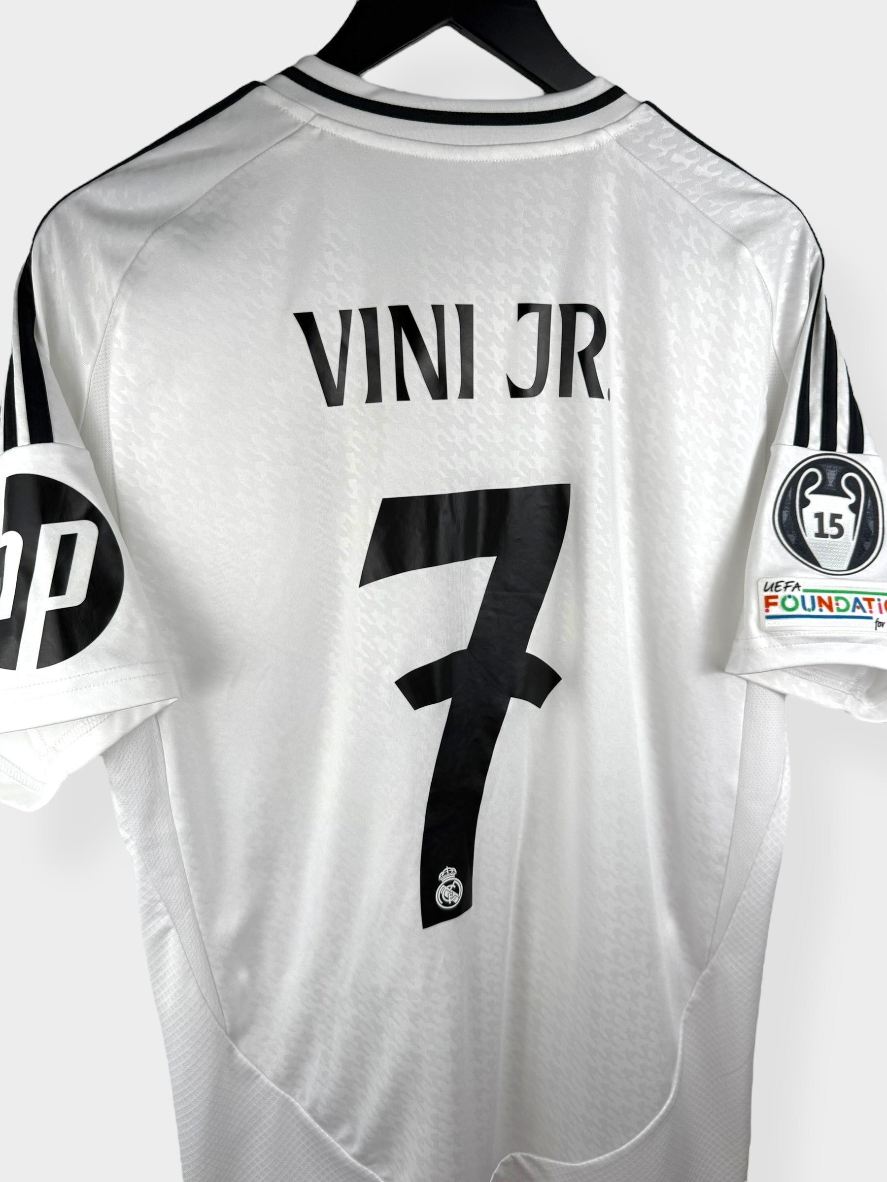 2024-25 REAL MADRID HEIMTRIKOT VINI JR #7 L
