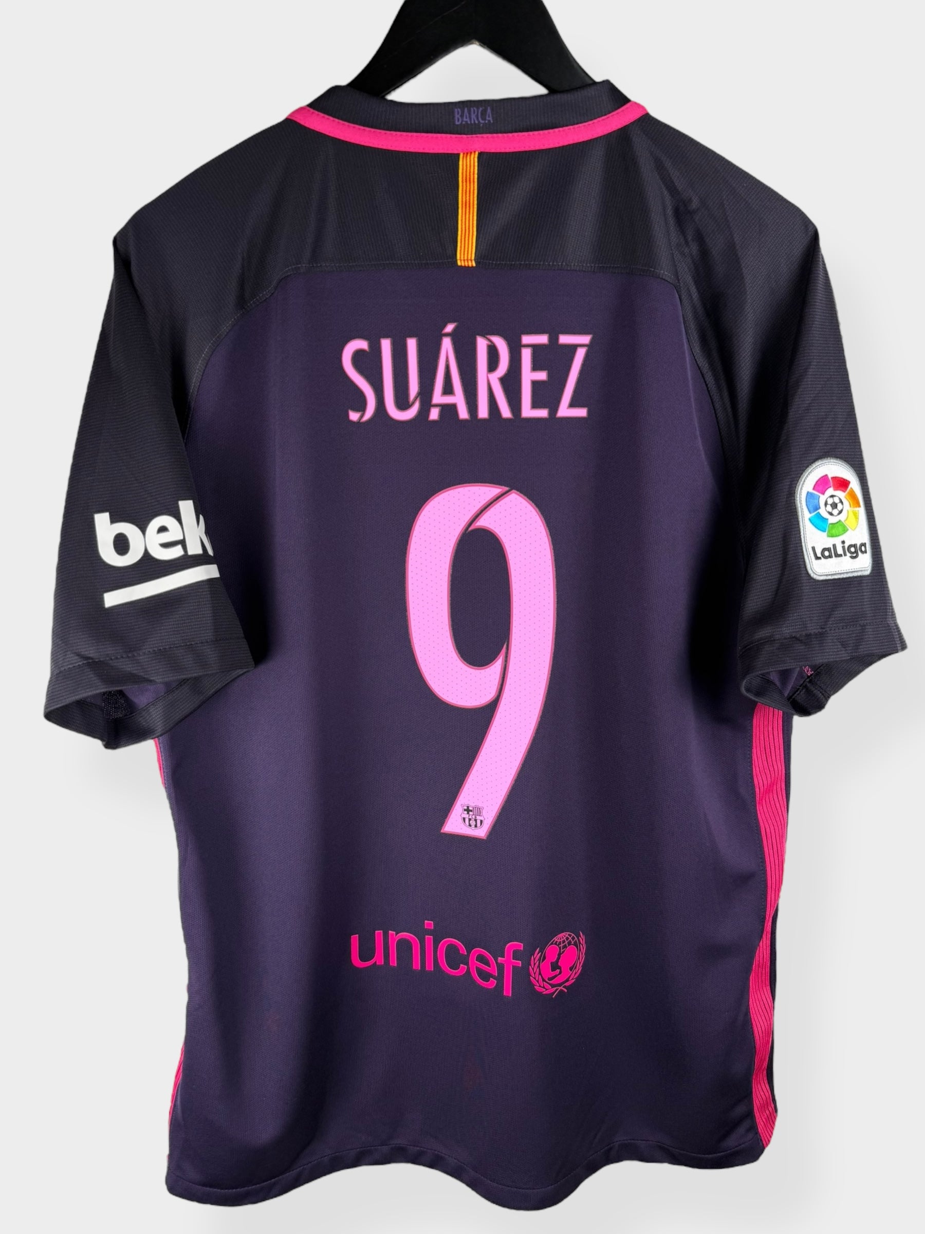 2016-17 BARCELONA AWAY SHIRT SUAREZ #9 L