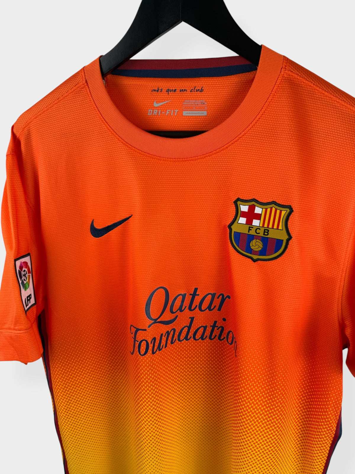 2012-13 BARCELONA AWAY SHIRT XAVI #6 L