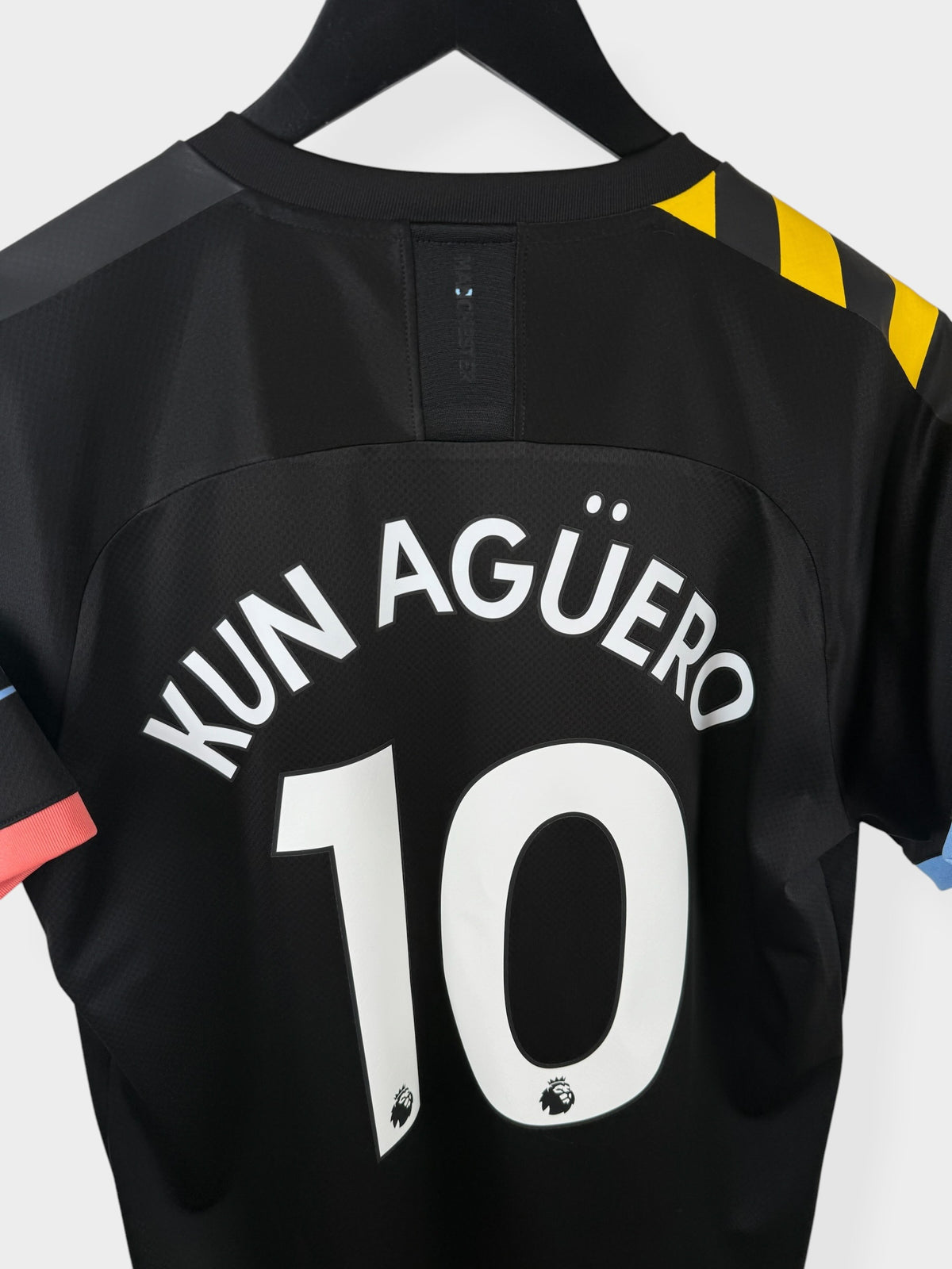 2019-20 MANCHESTER CITY AWAY SHIRT KUN AGUERO #10 L