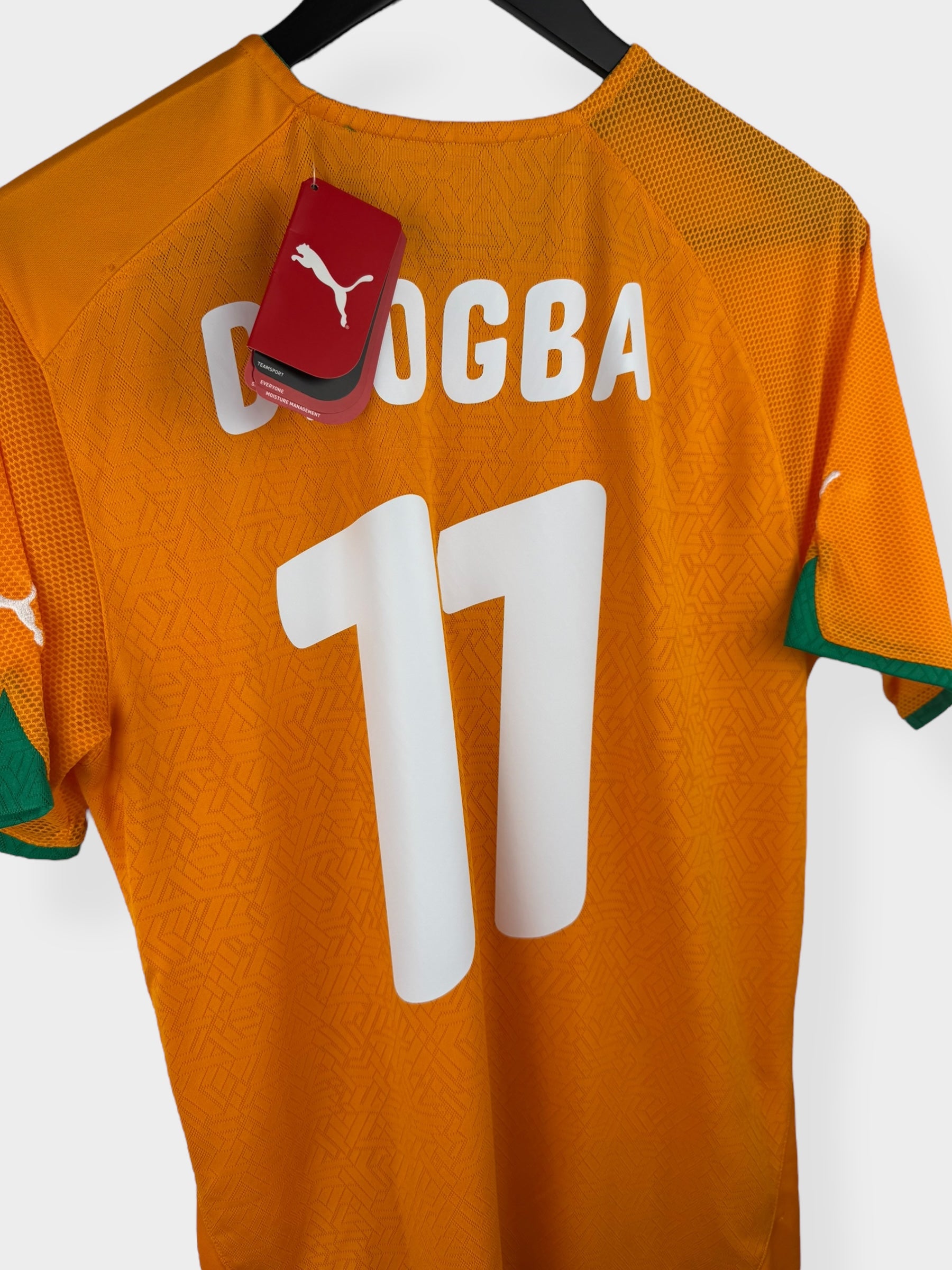 2010-11 IVORY COAST HOME SHIRT DROGBA #11 M