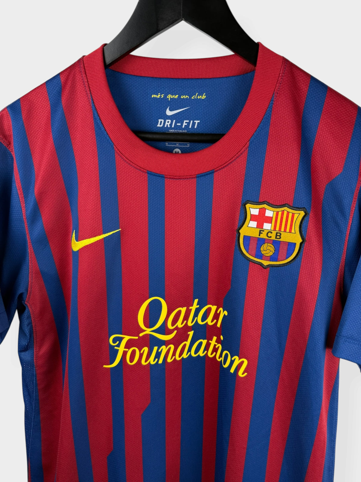 2011-12 BARCELONA HOME SHIRT M - Authentic Football Club