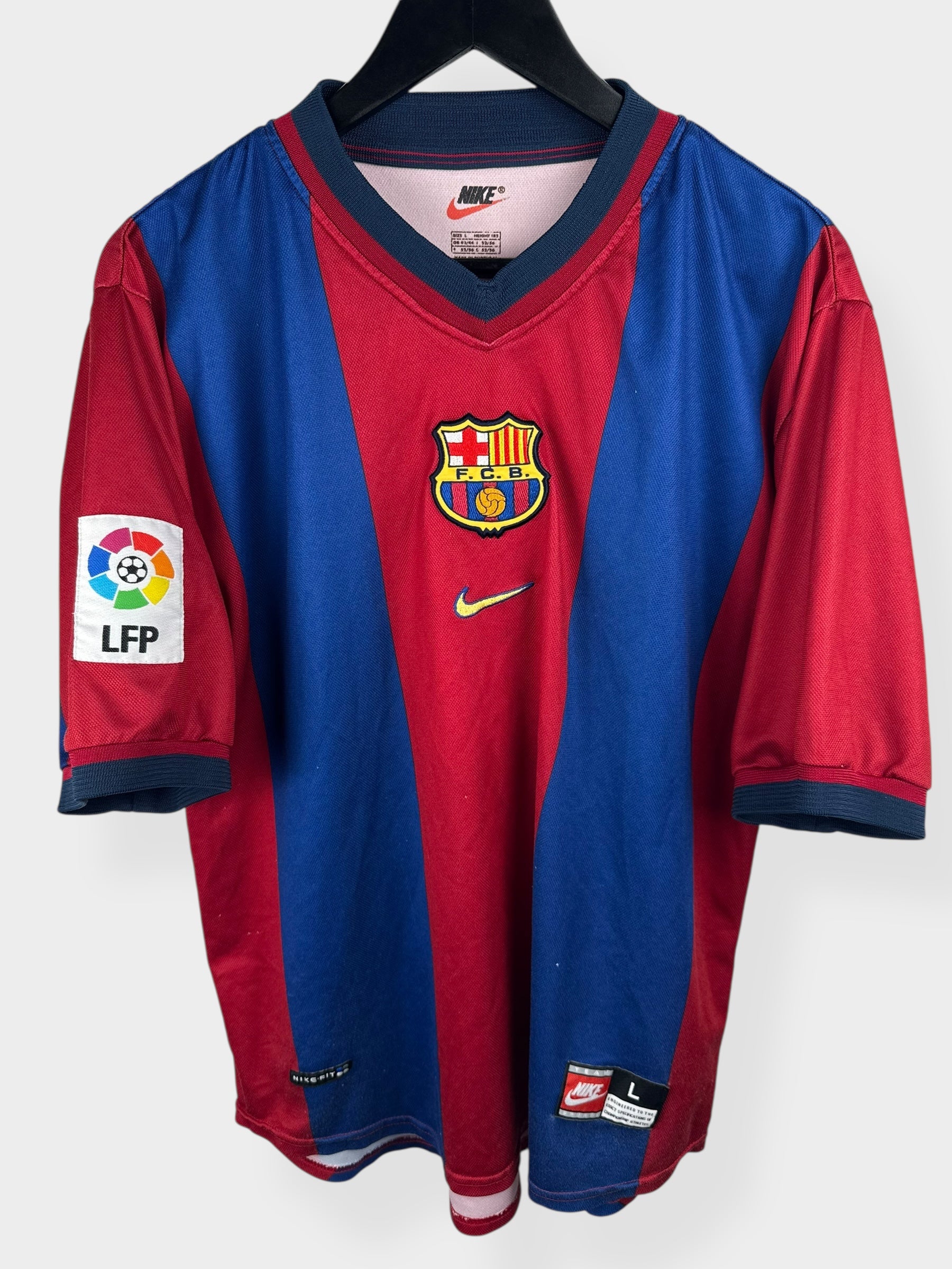 1998-00 BARCELONA HOME SHIRT FIGO #7 L - Authentic Football Club