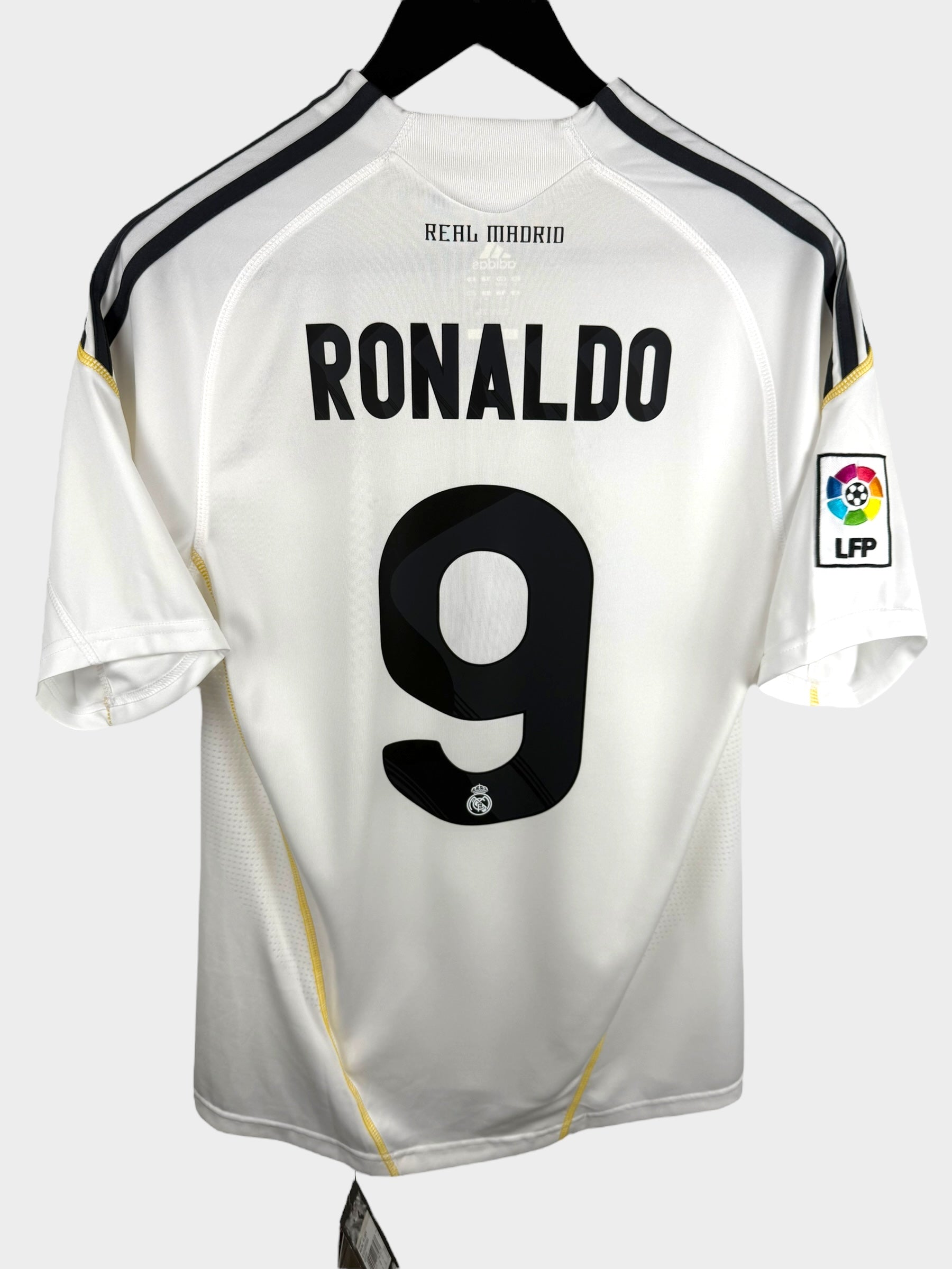 2009-10 REAL MADRID HOME SHIRT RONALDO #9 S - Authentic Football Club