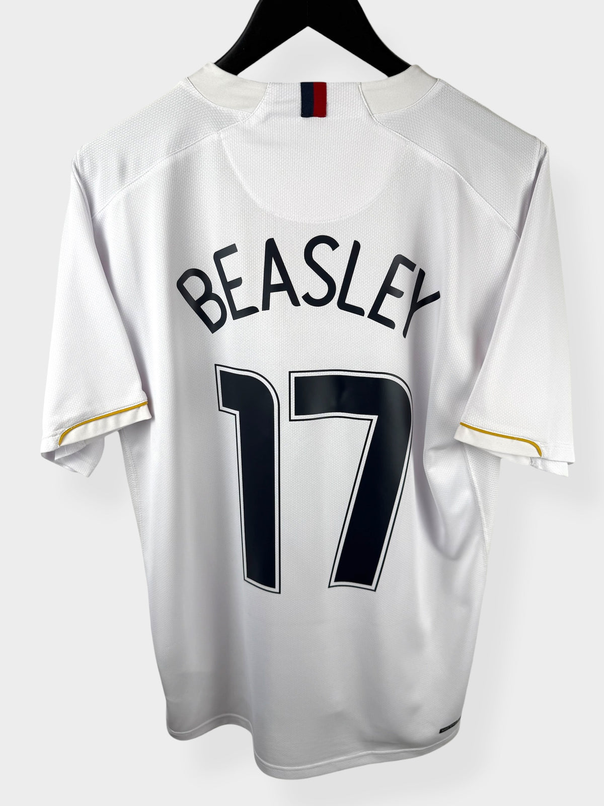 2006-07 USA THUISSHIRT BEASLEY #17 L