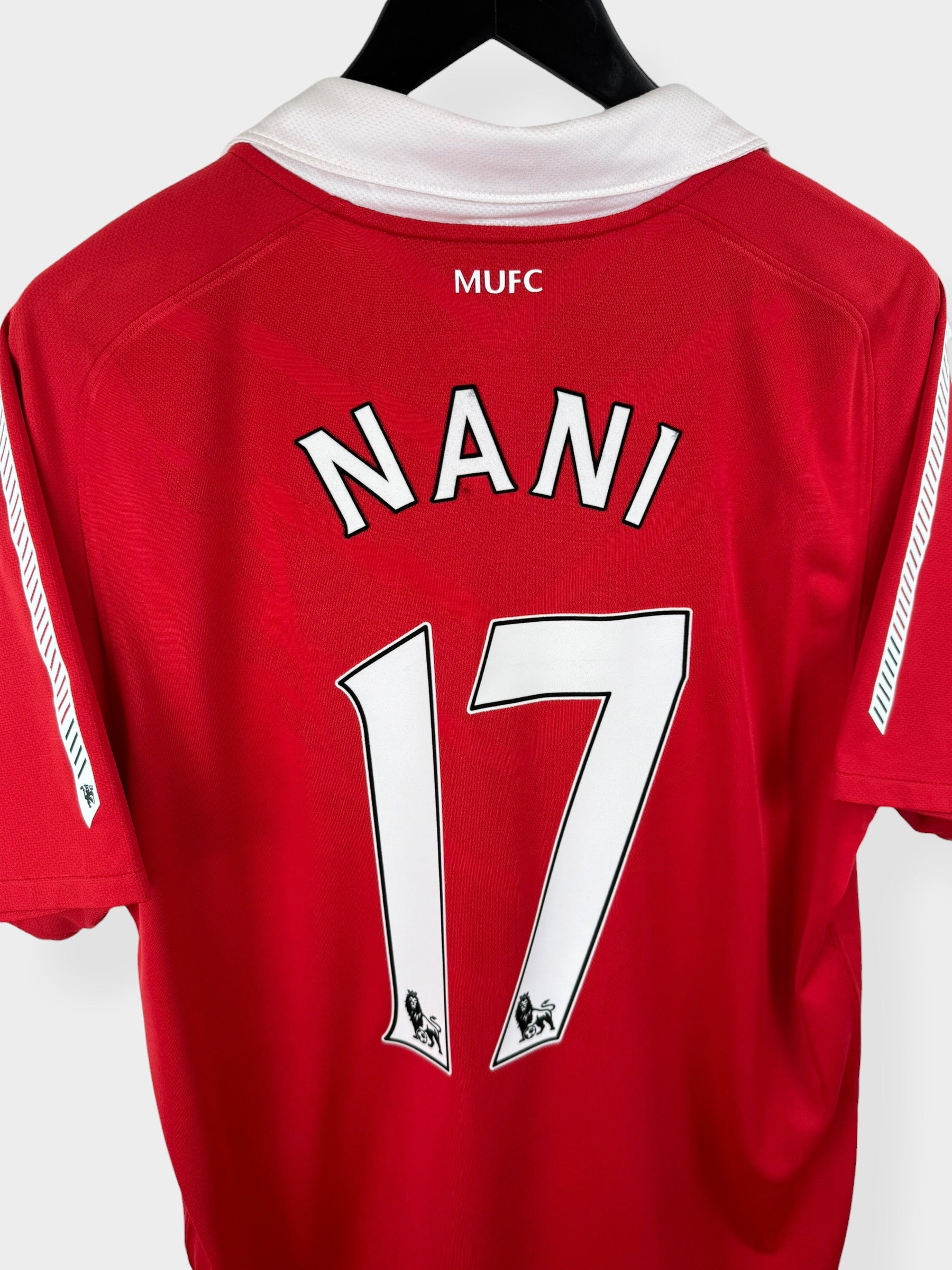 2010-11 MANCHESTER UNITED HOME SHIRT NANI #17 L
