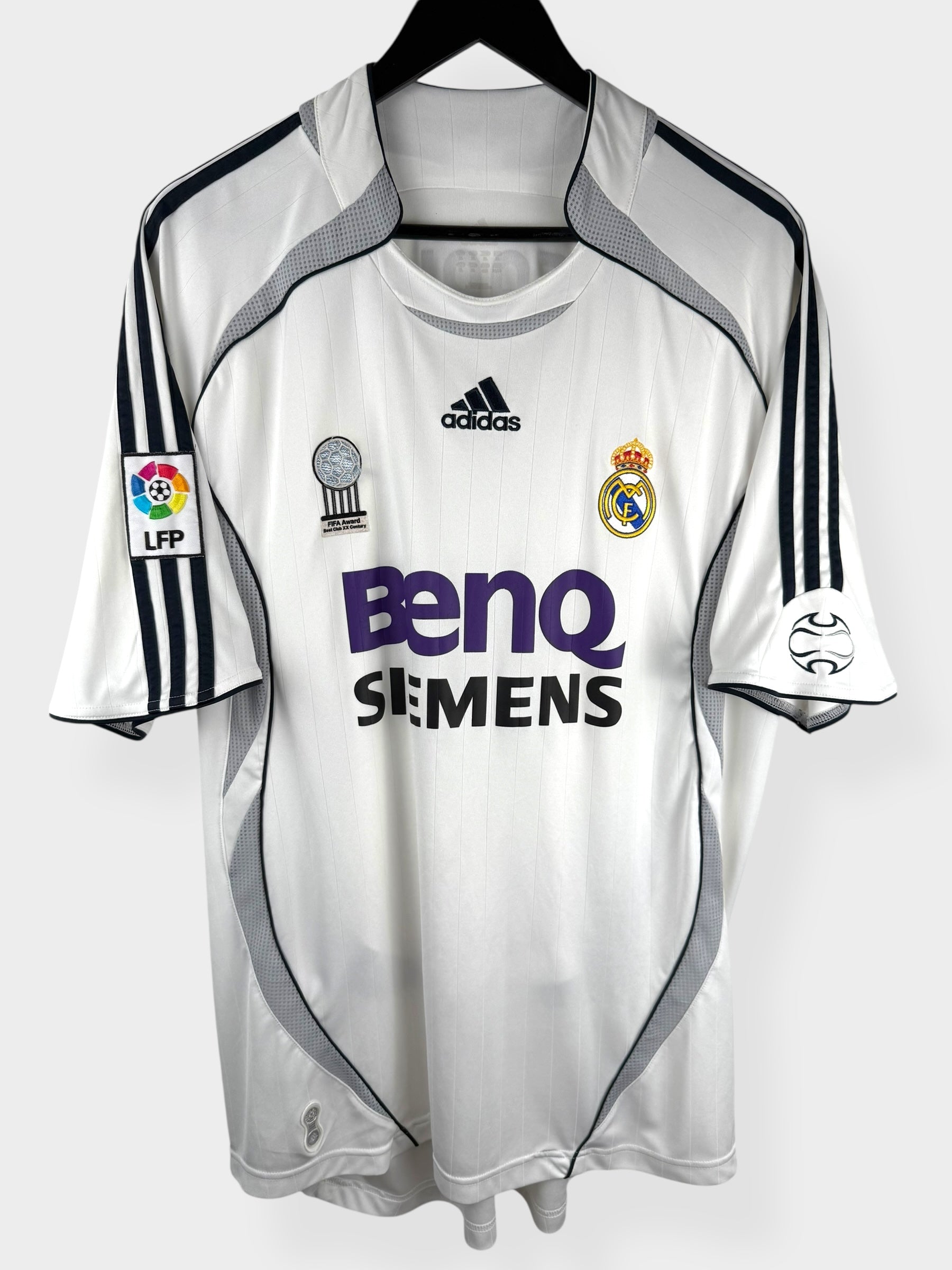 2006-07 REAL MADRID THUISSHIRT R. CARLOS #3 XL