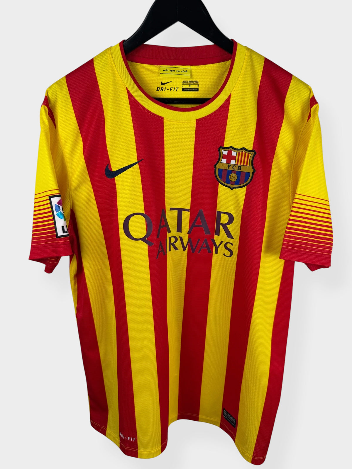2013-14 BARCELONA AWAY SHIRT INIESTA #8 L