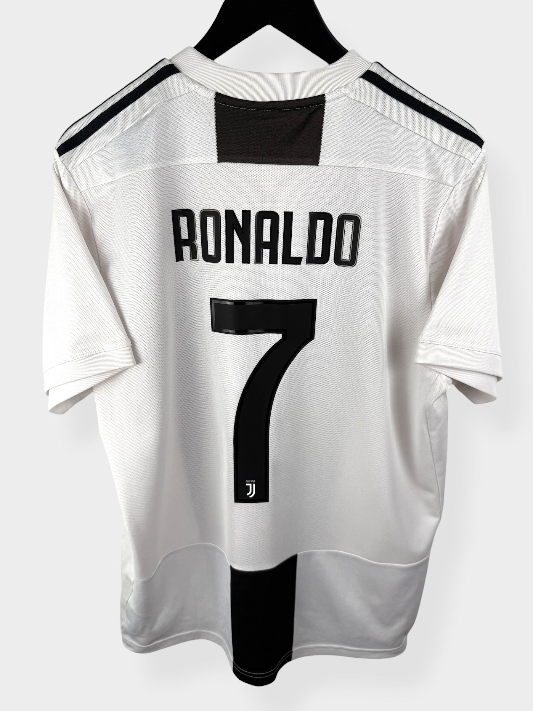 2018-19 JUVENTUS HOME SHIRT RONALDO #7 L