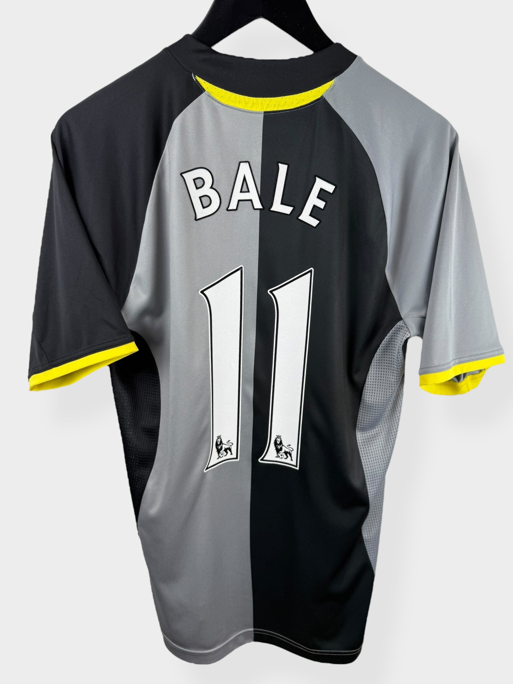 2012-13 TOTTENHAM HOTSPUR THIRD SHIRT BALE #11 M