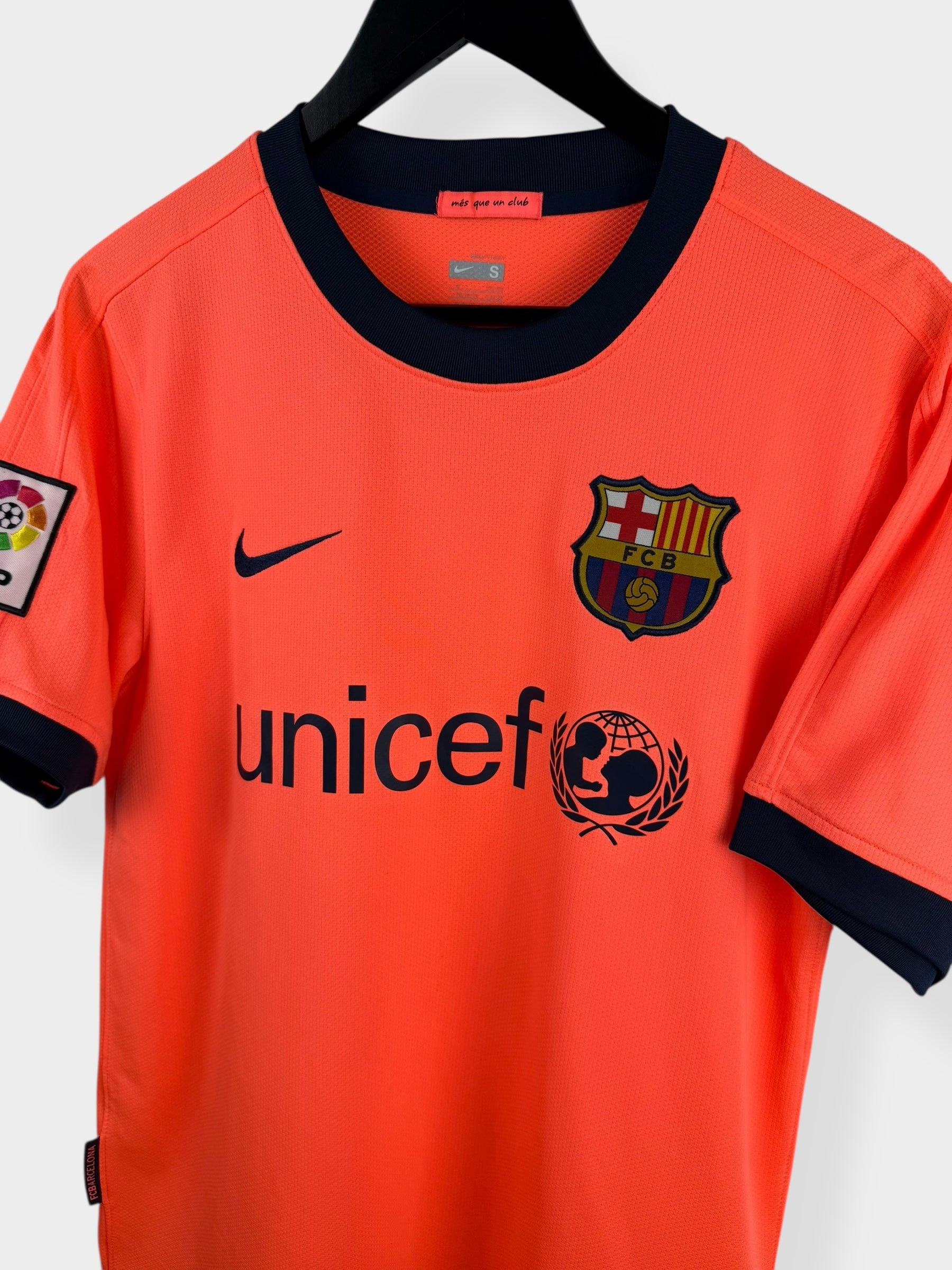 2009-10 BARCELONA AWAY SHIRT MESSI #10 S - Authentic Football Club