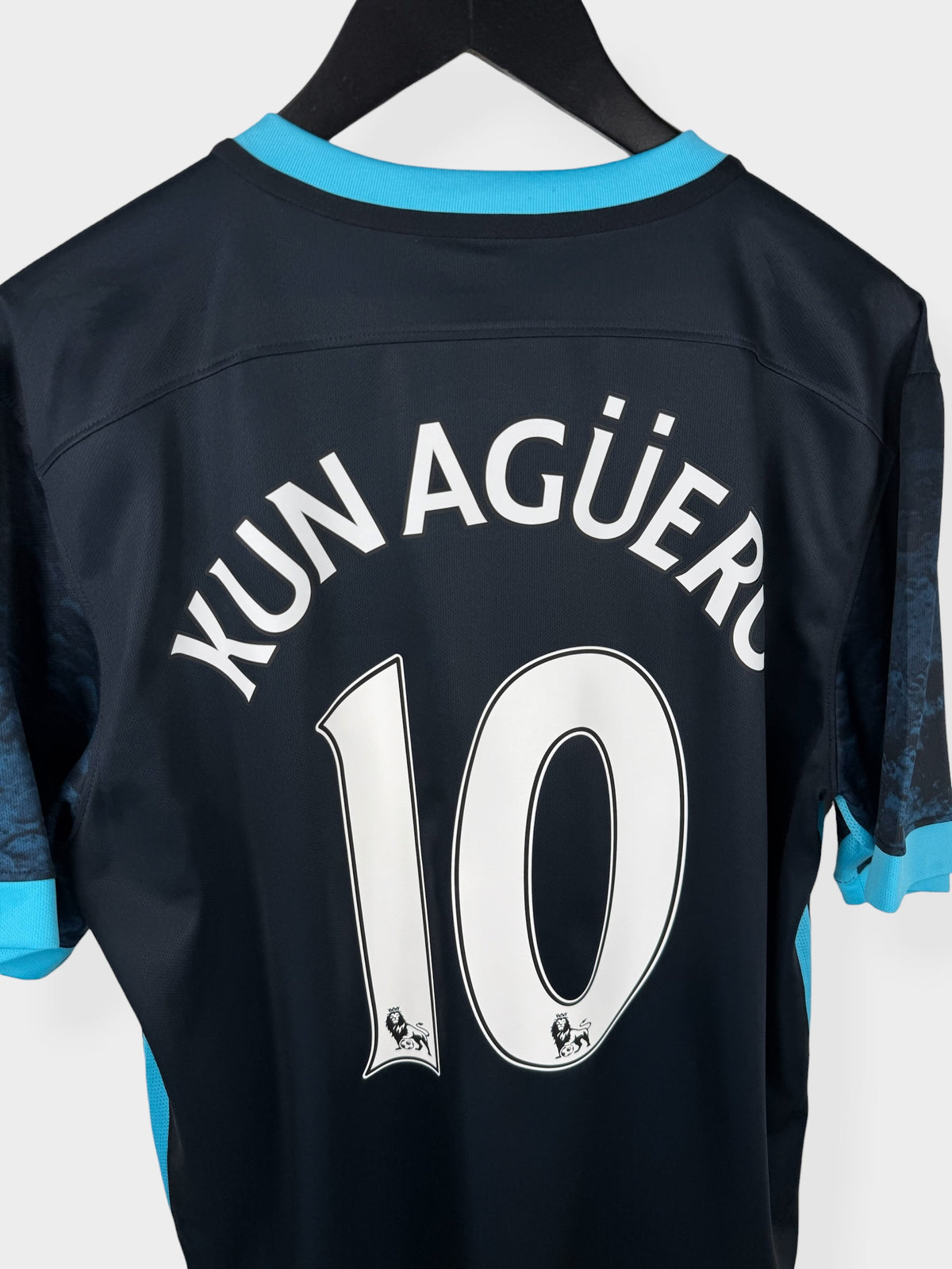 2015-16 MANCHESTER CITY AUSWÄRTSTRIKOT KUN AGÜERO #10 L