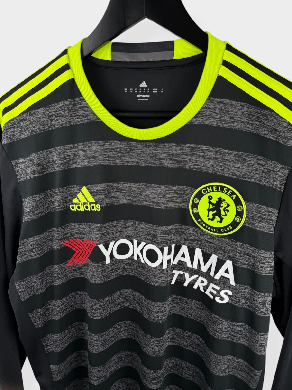 2016-17 CHELSEA AWAY SHIRT LS HAZARD #10 M - Authentic Football Club