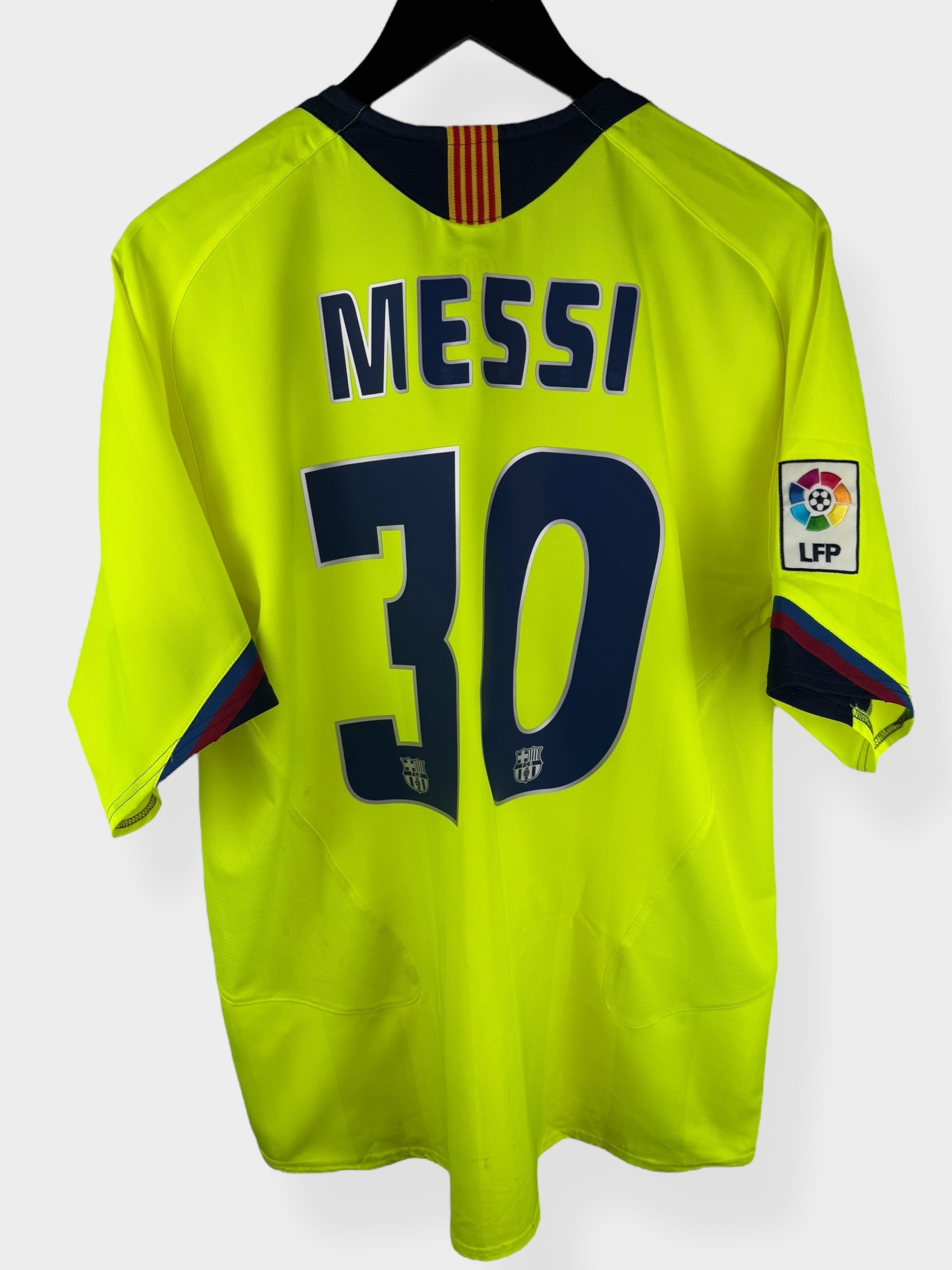 2005-06 BARCELONA AWAY SHIRT MESSI #30 L