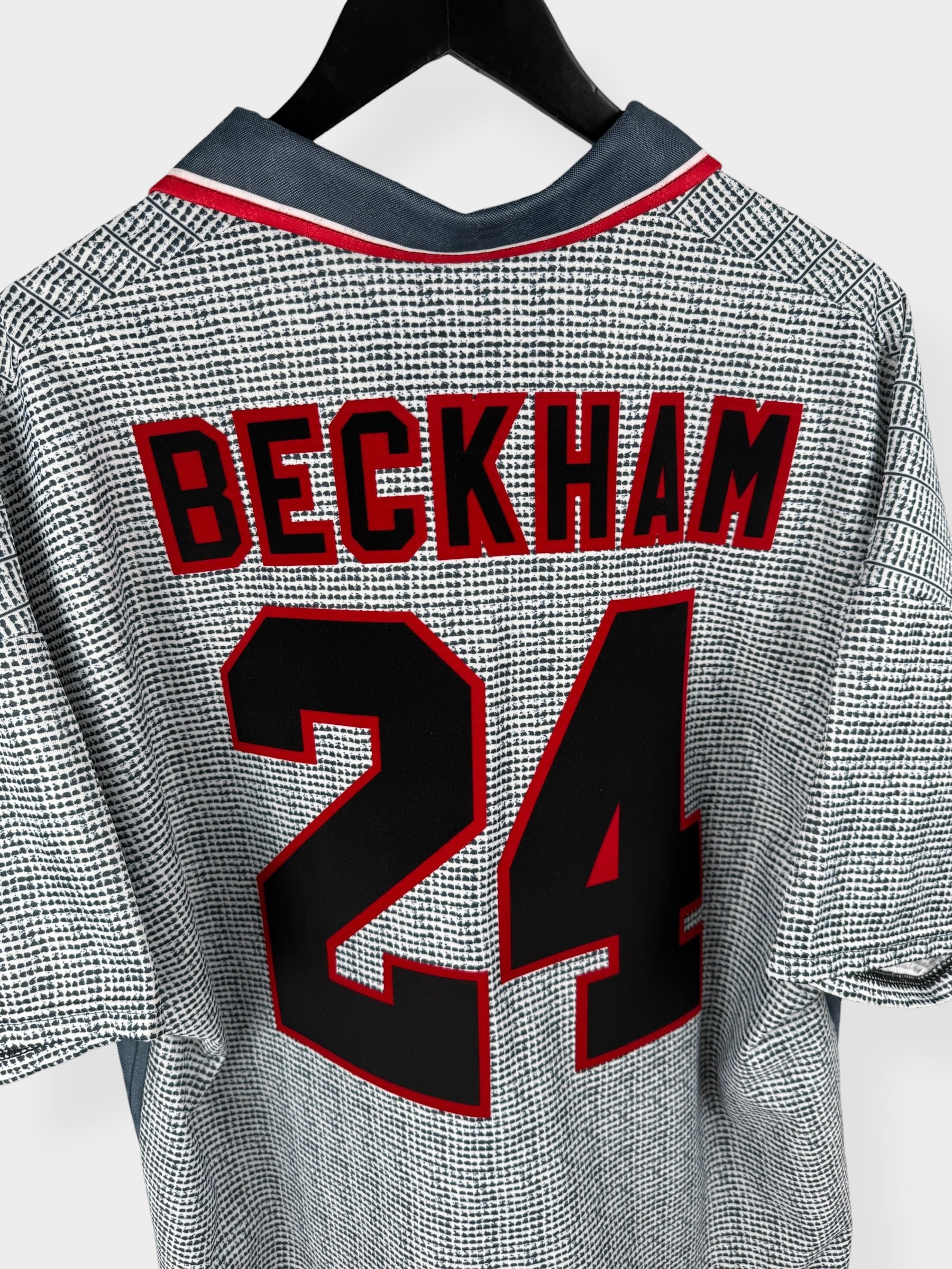 MAILLOT EXTÉRIEUR MANCHESTER UNITED 1995-96 BECKHAM #24 XL