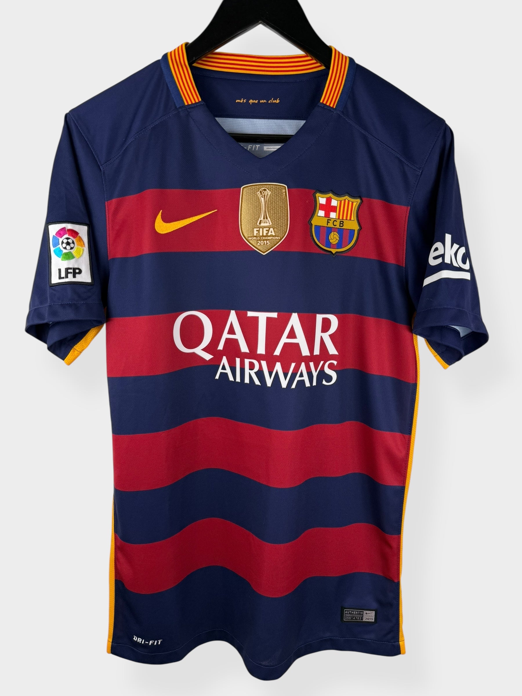 2015-16 BARCELONA THUISSHIRT SUAREZ #9 S