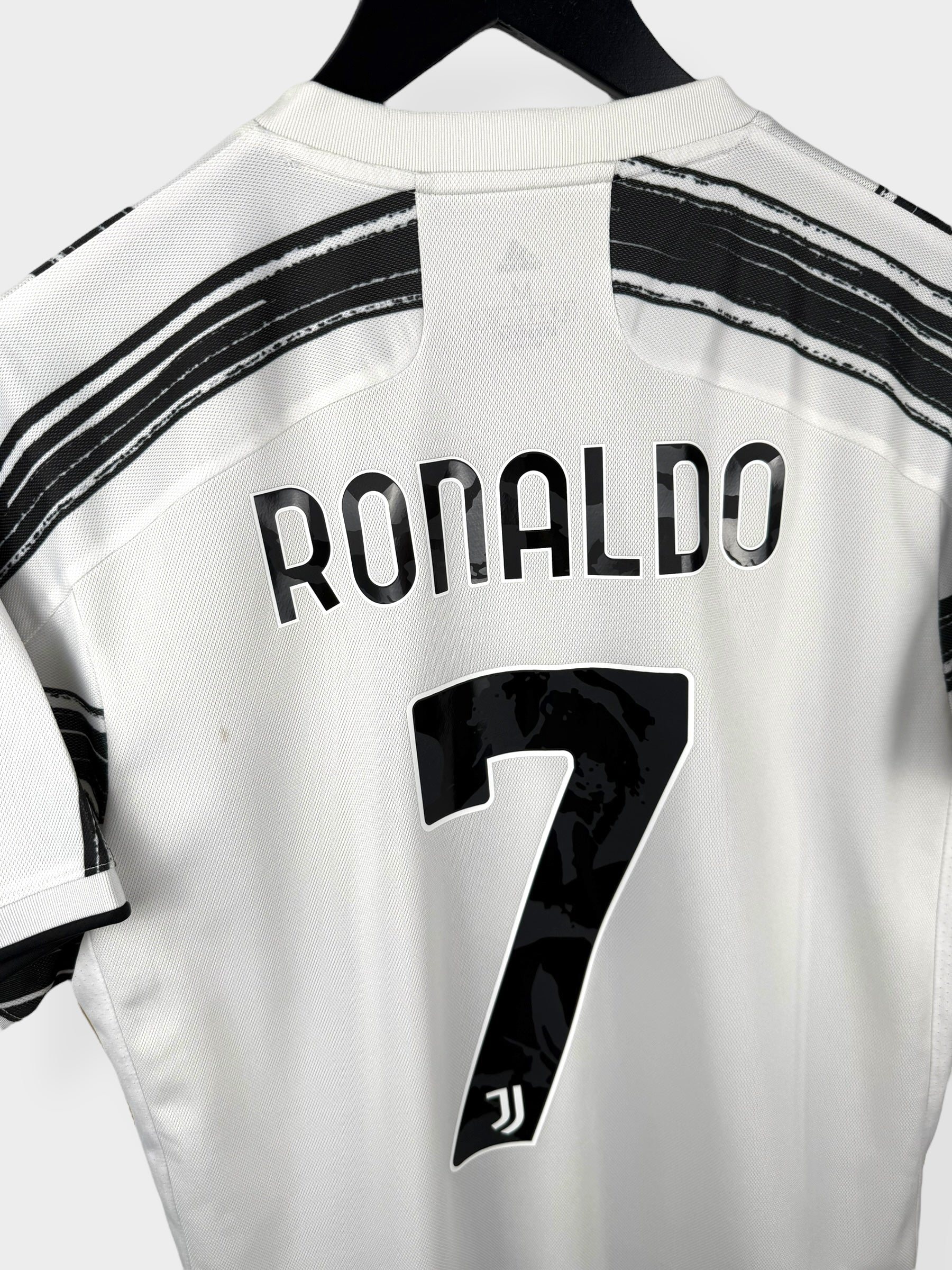 2020-21 JUVENTUS HOME SHIRT RONALDO #7 M - Authentic Football Club