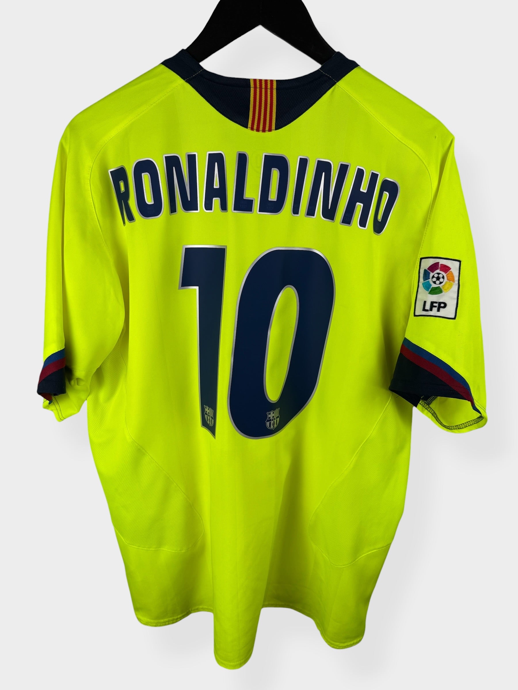 2005-06 BARCELONA AWAY SHIRT RONALDINHO #10 L