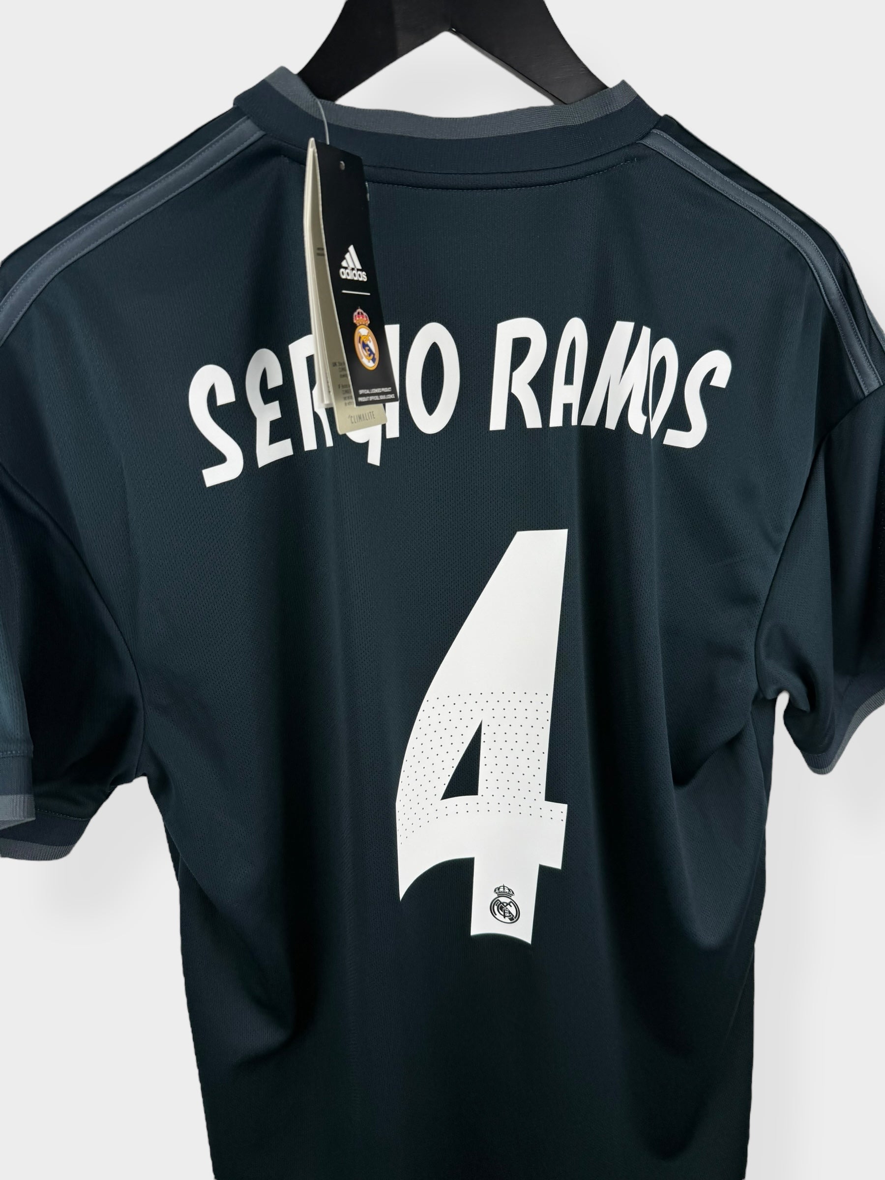 2018-19 REAL MADRID AWAY SHIRT SERGIO RAMOS #4 M - Authentic Football Club