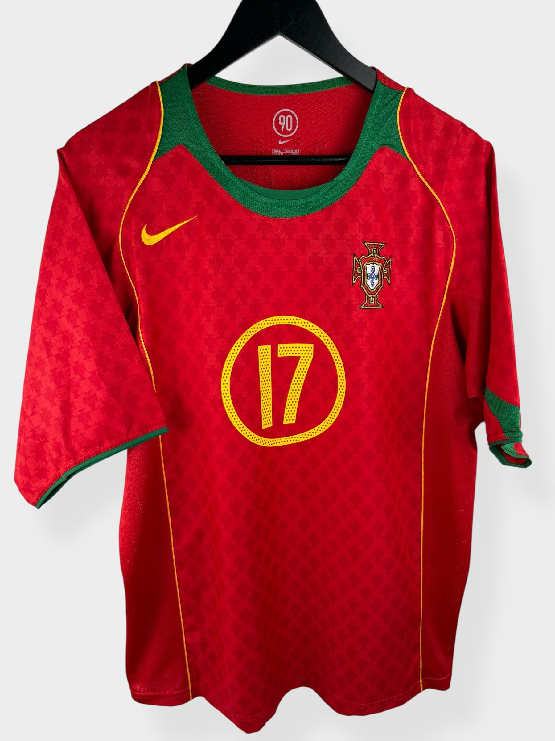 2004-06 PORTUGAL HEIMTRIKOT RONALDO #17 L