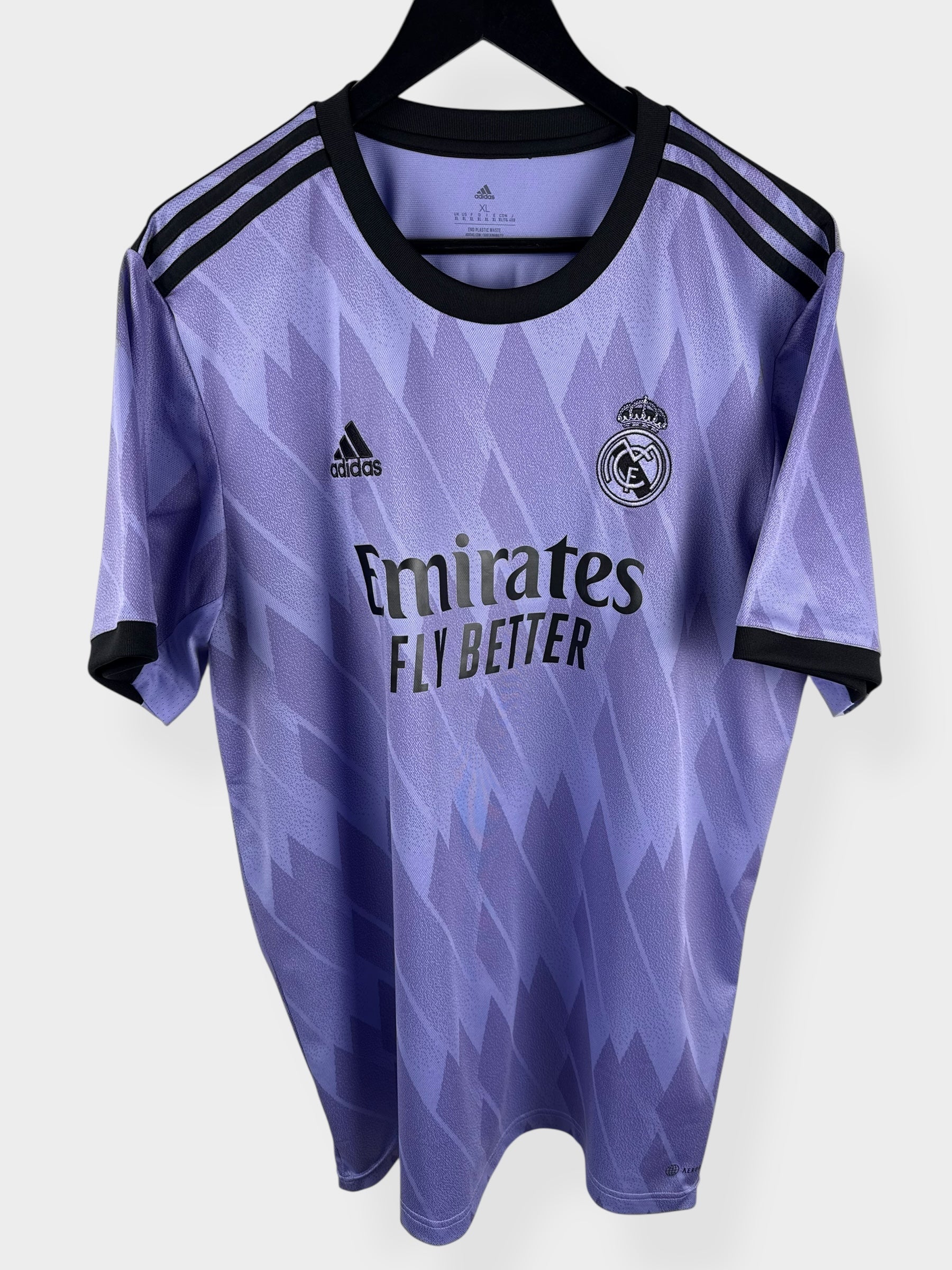2022-23 REAL MADRID UITSHIRT BENZEMA #9 XL