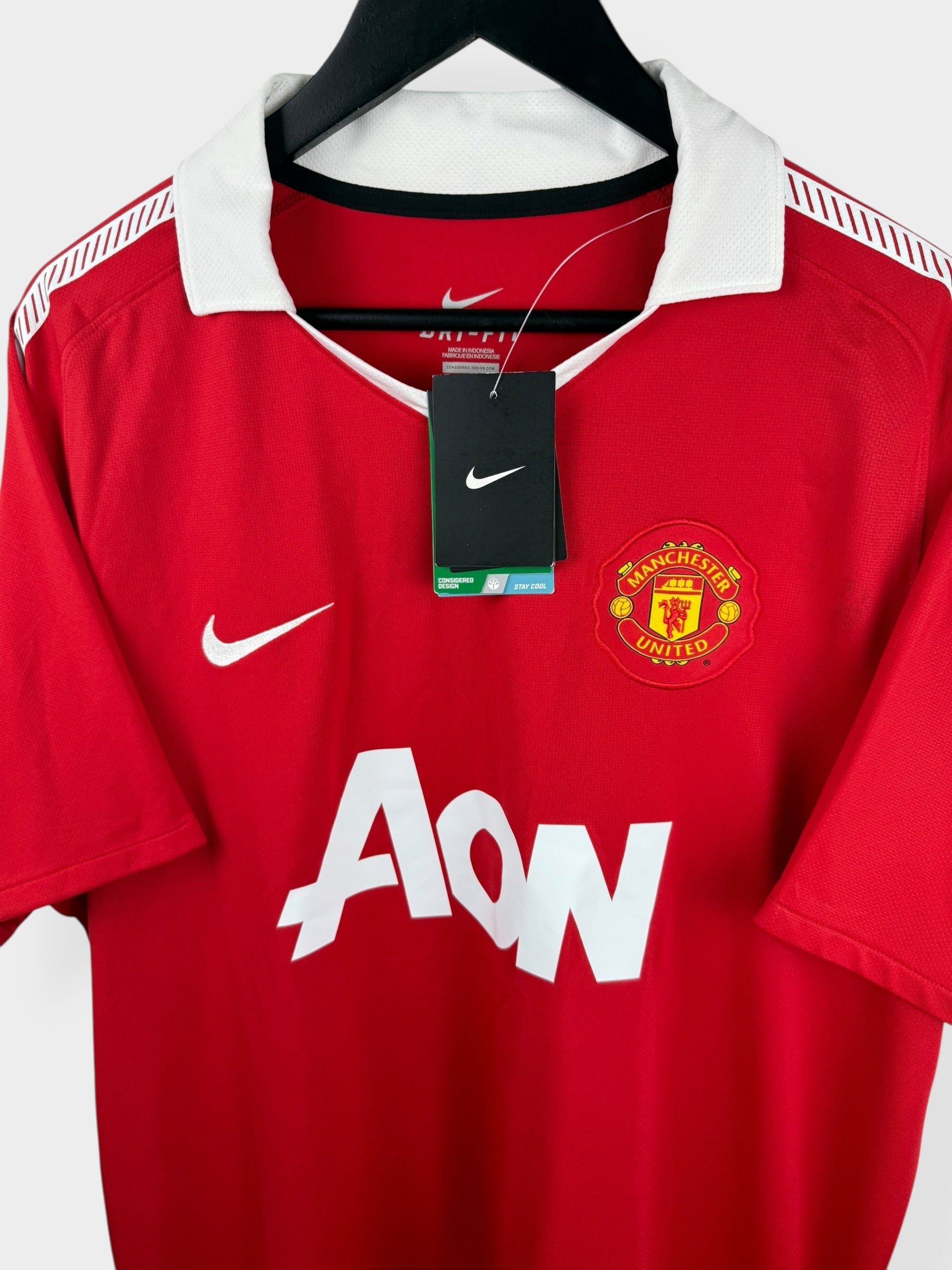 2010-11 MANCHESTER UNITED HOME SHIRT VIDIC #15 XL - Authentic Football Club