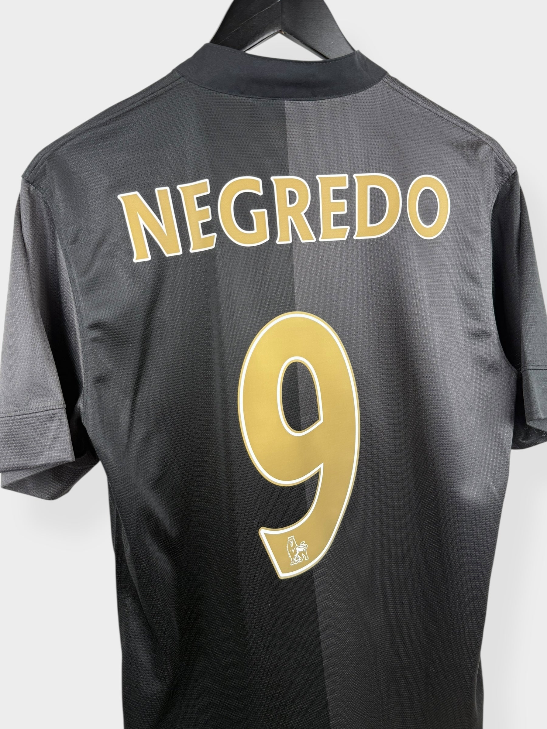 2013-14 MANCHESTER CITY AWAY SHIRT NEGREDO #9 M