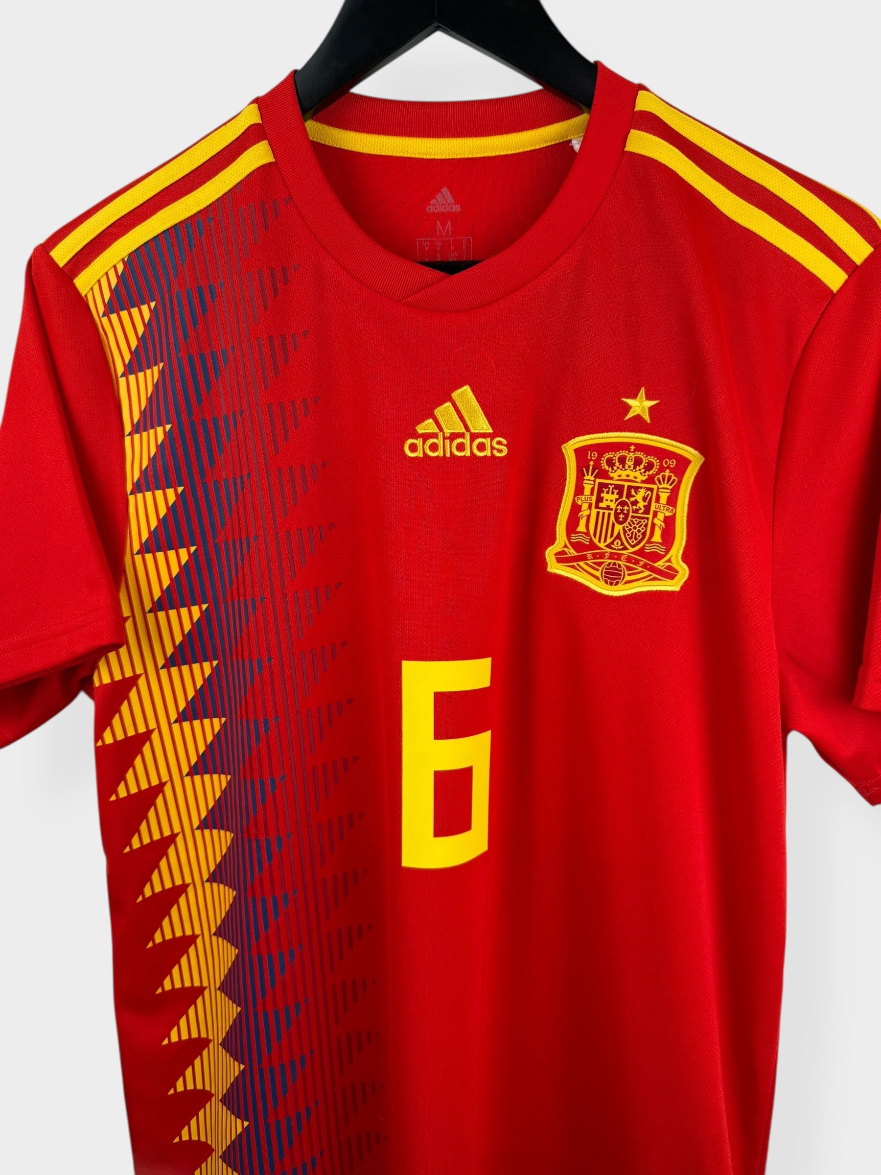 2018-19 SPAIN THUISSHIRT INIESTA #6 M