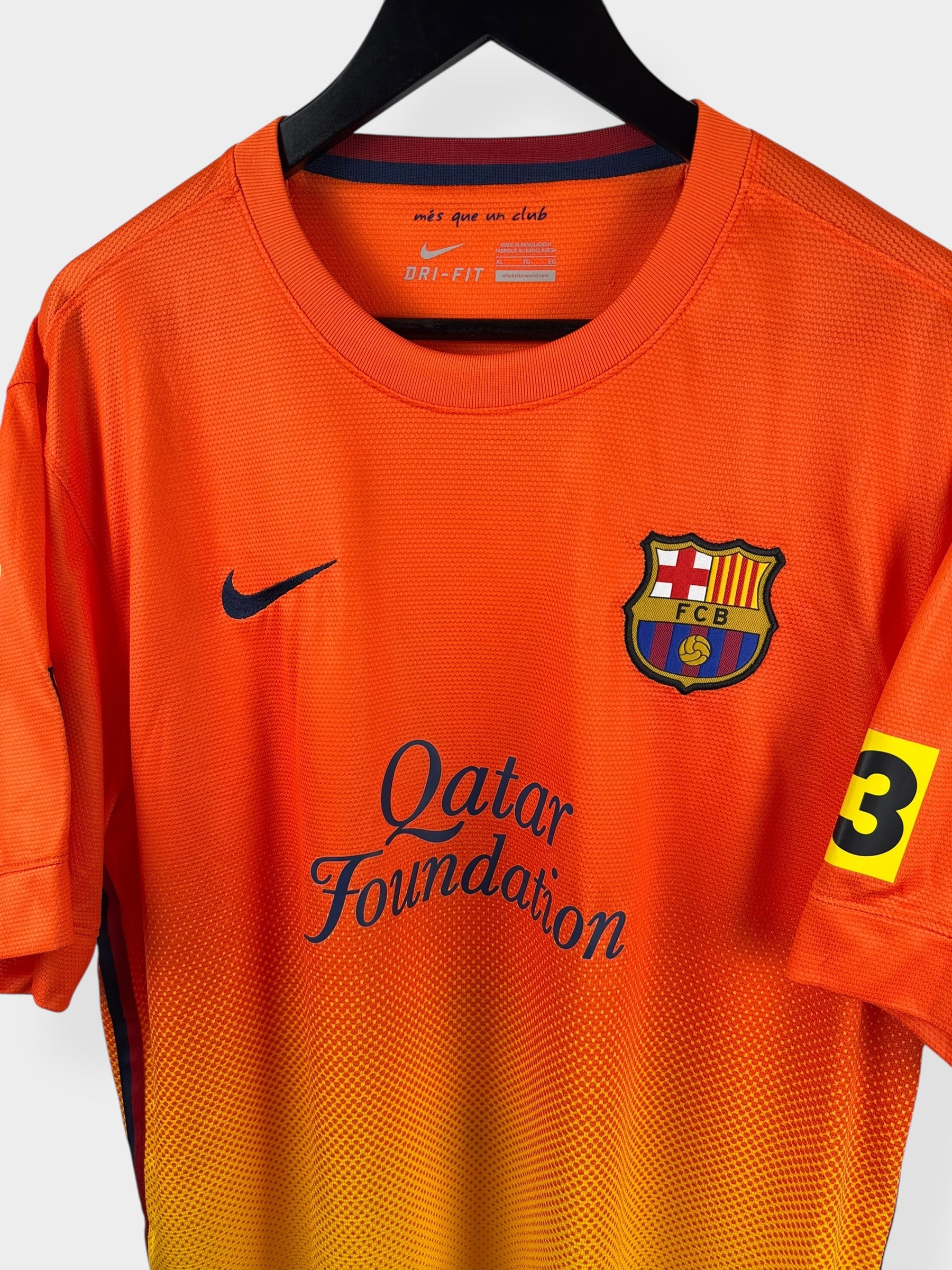 2012-13 BARCELONA AWAY SHIRT INIESTA #8 XL