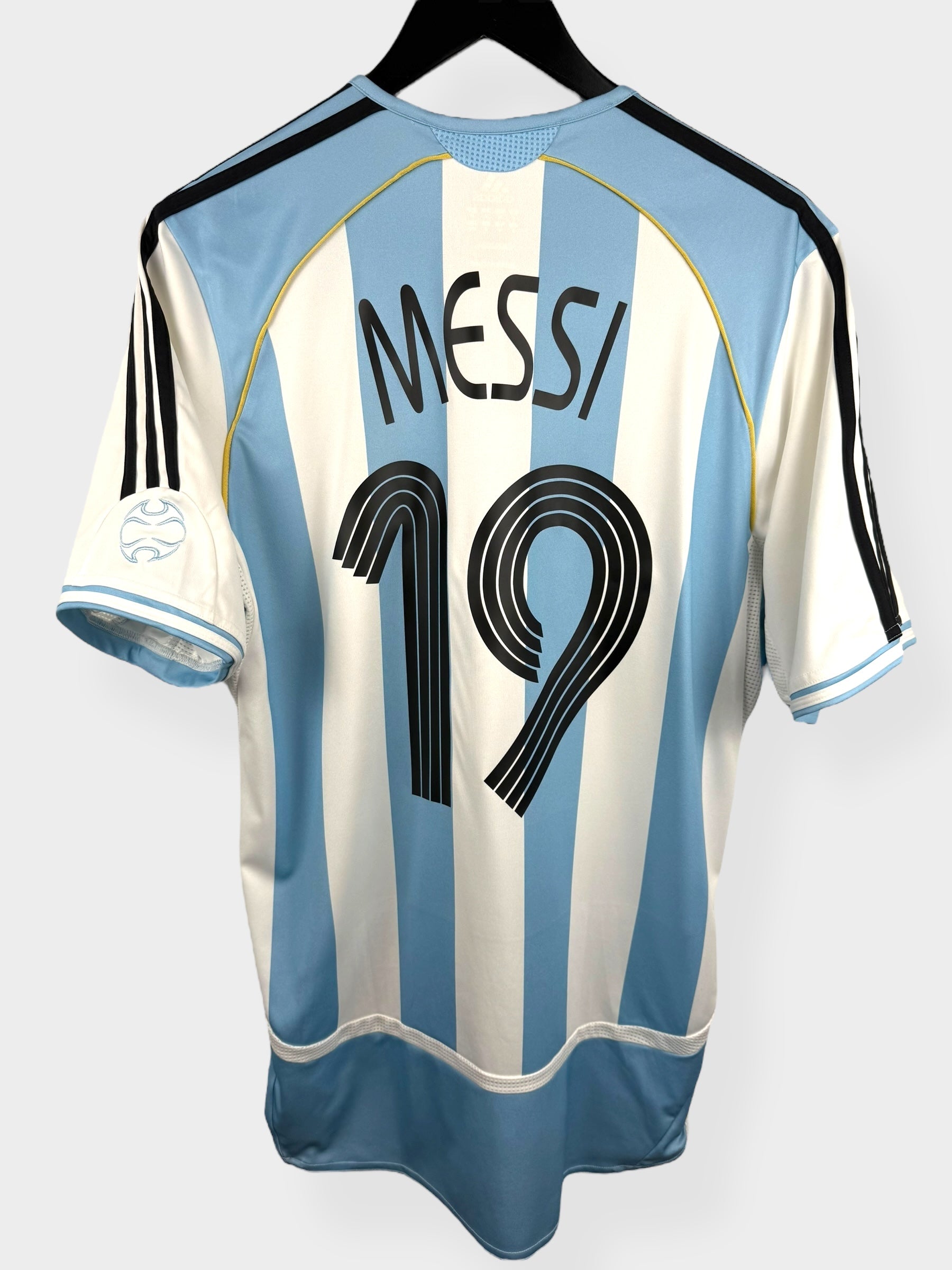 2006-07 ARGENTINA HOME SHIRT MESSI #19 L
