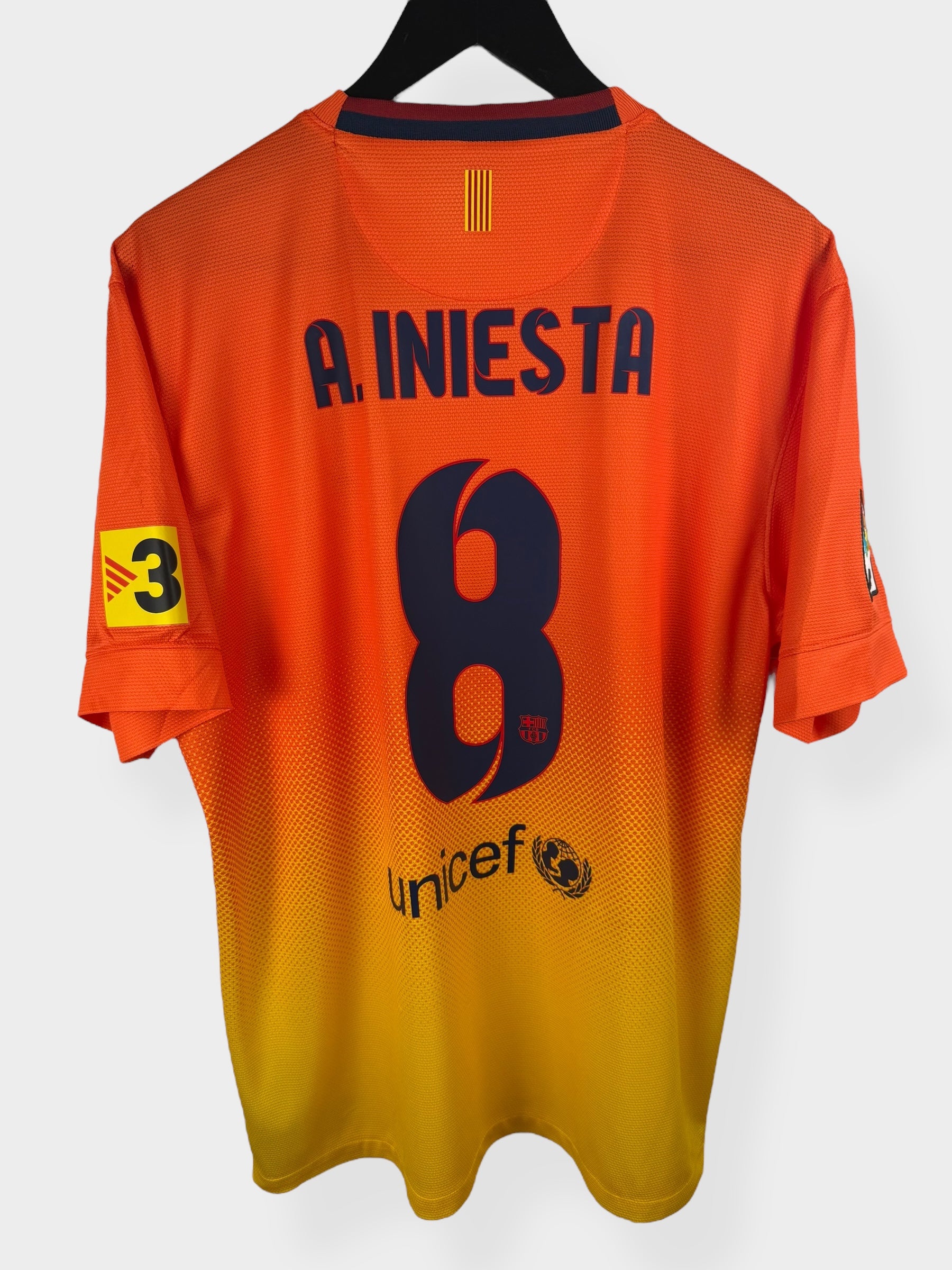 2012-13 BARCELONA AWAY SHIRT INIESTA #8 L