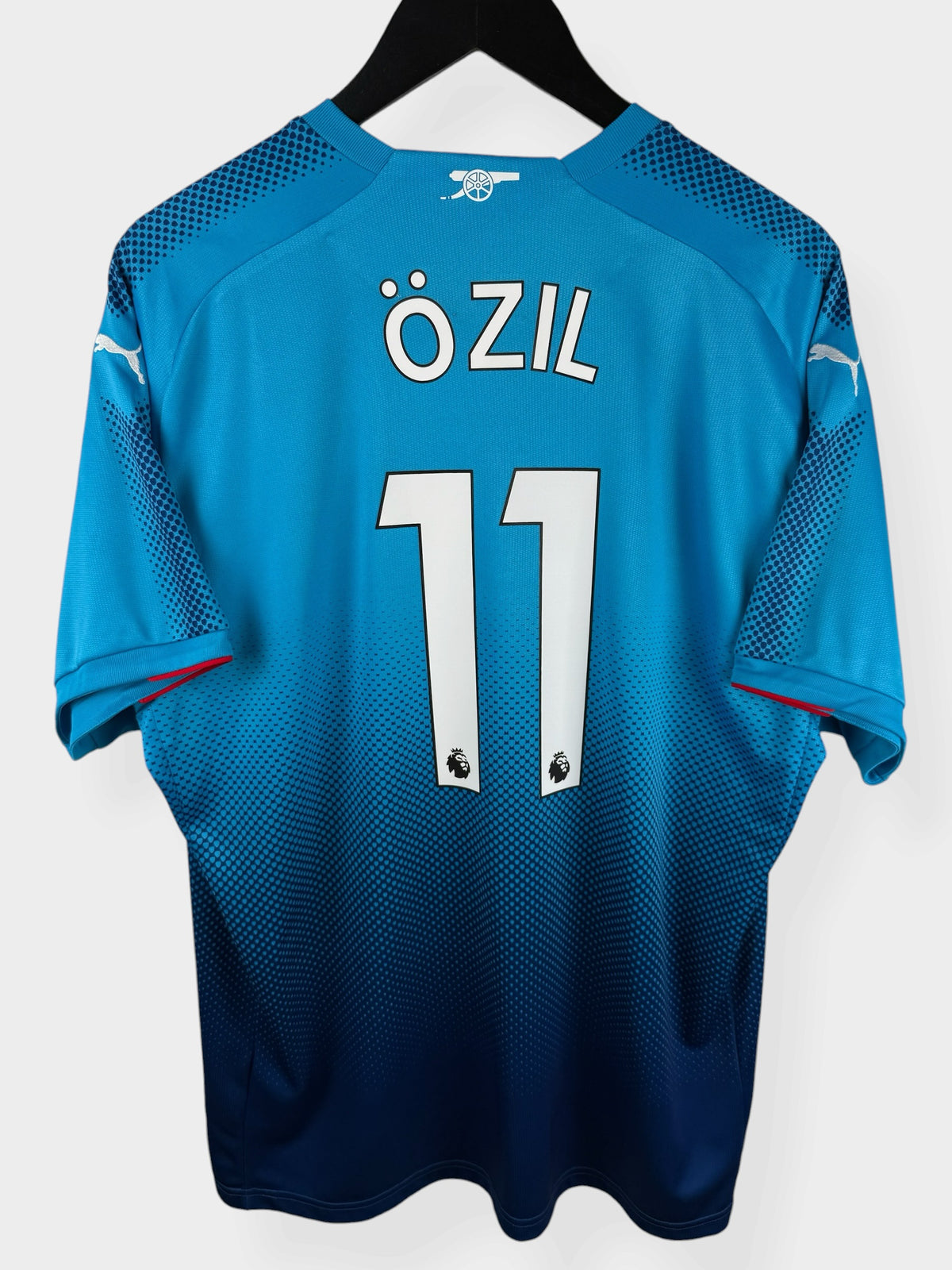 2017-18 ARSENAL AWAY SHIRT OZIL #11 XL - Authentic Football Club