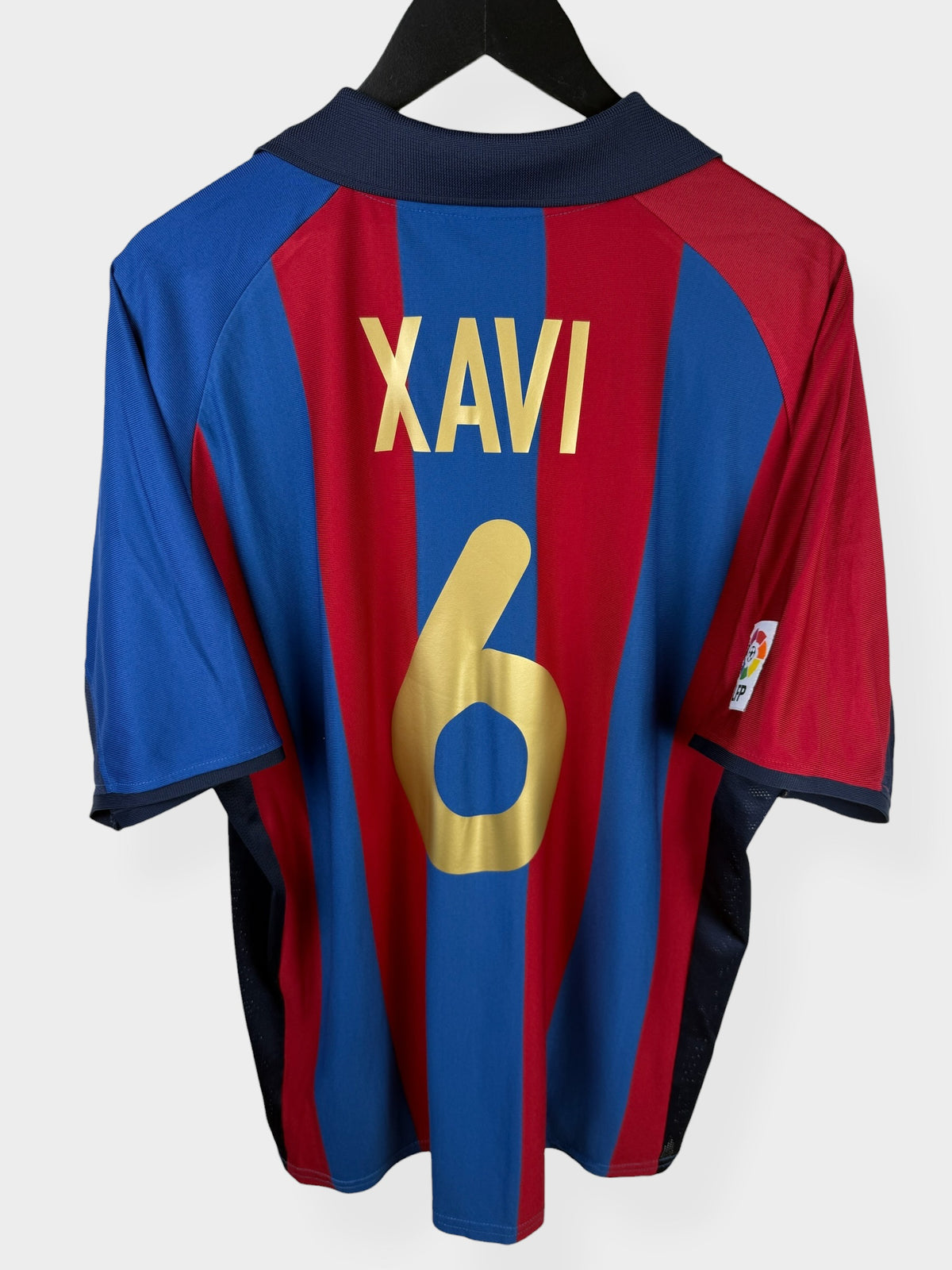 2001-02 BARCELONA HOME SHIRT XAVI #6 XL
