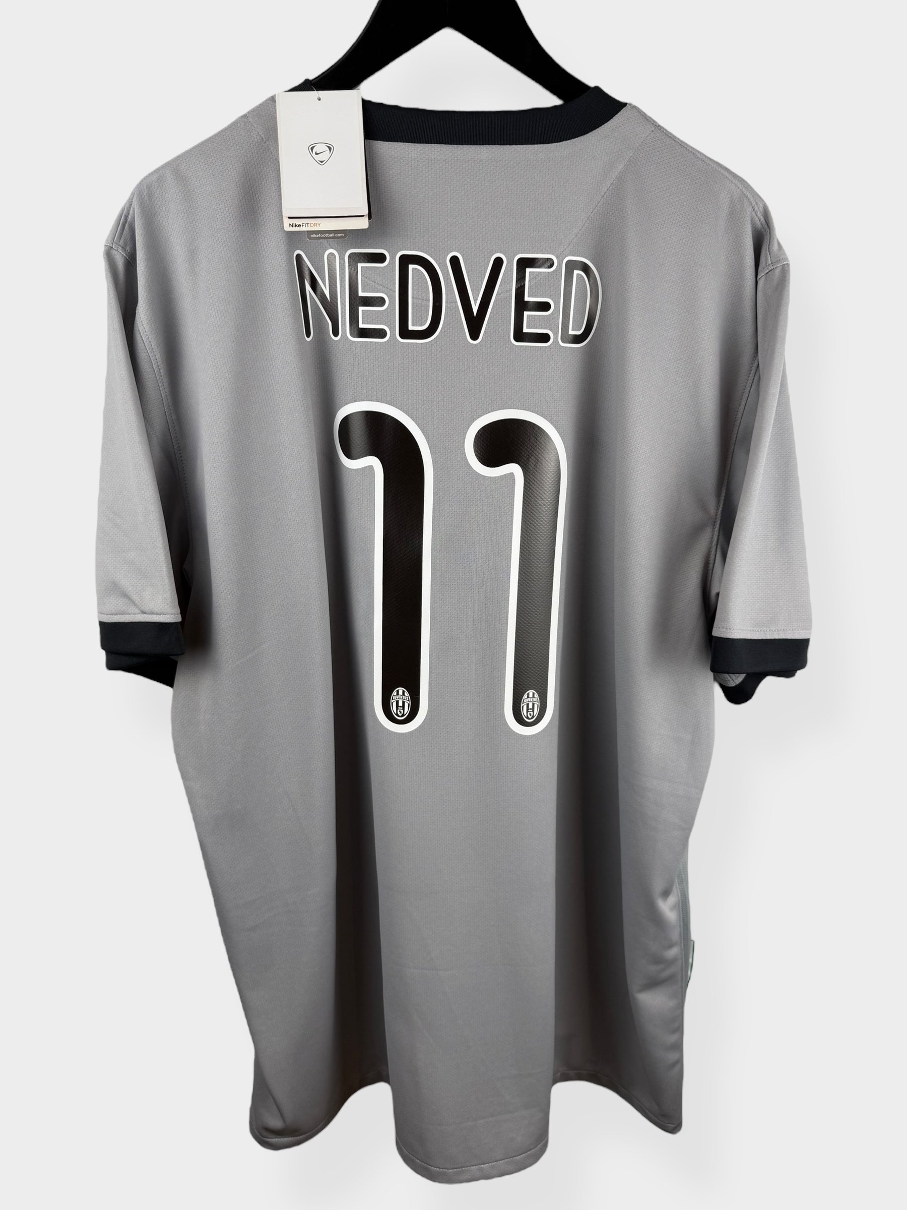 2009-10 JUVENTUS UITSHIRT NEDVED #11 XXL