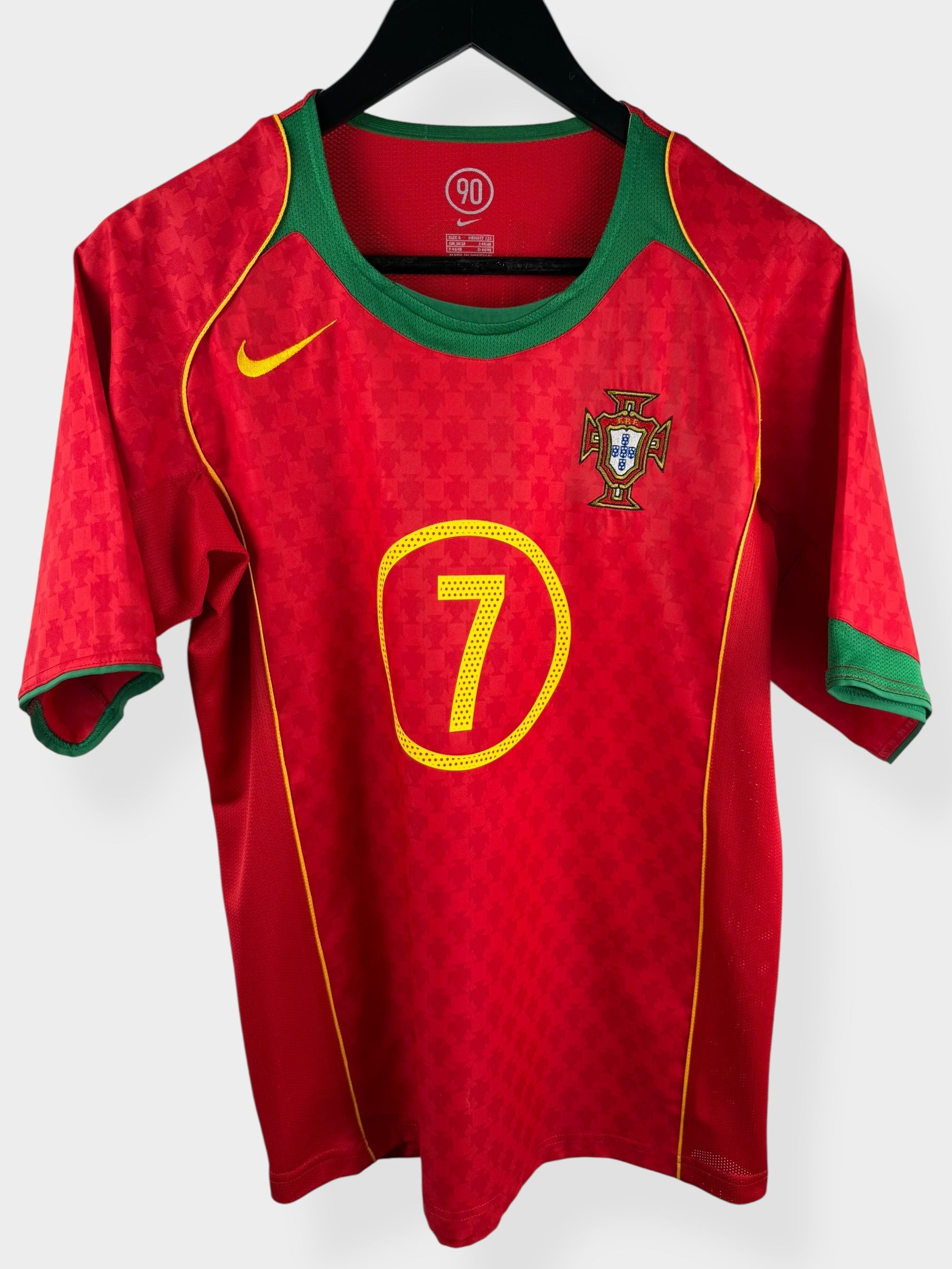 2004-06 PORTUGAL HOME SHIRT FIGO #7 S