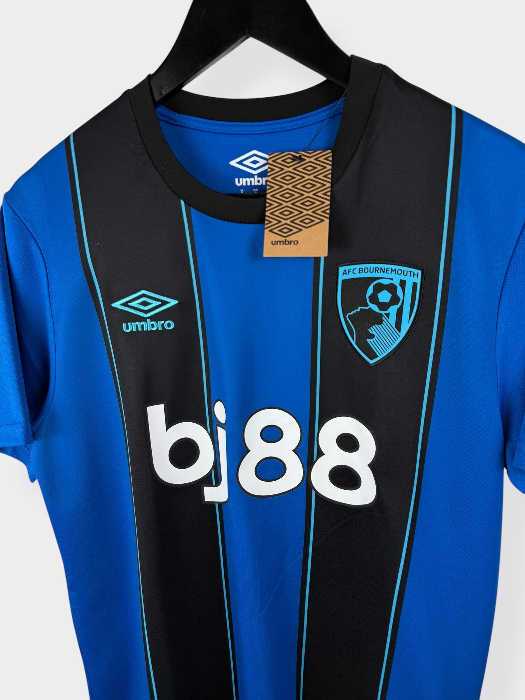 2025-26 BOURNEMOUTH UITSHIRT RAYAN #37 S