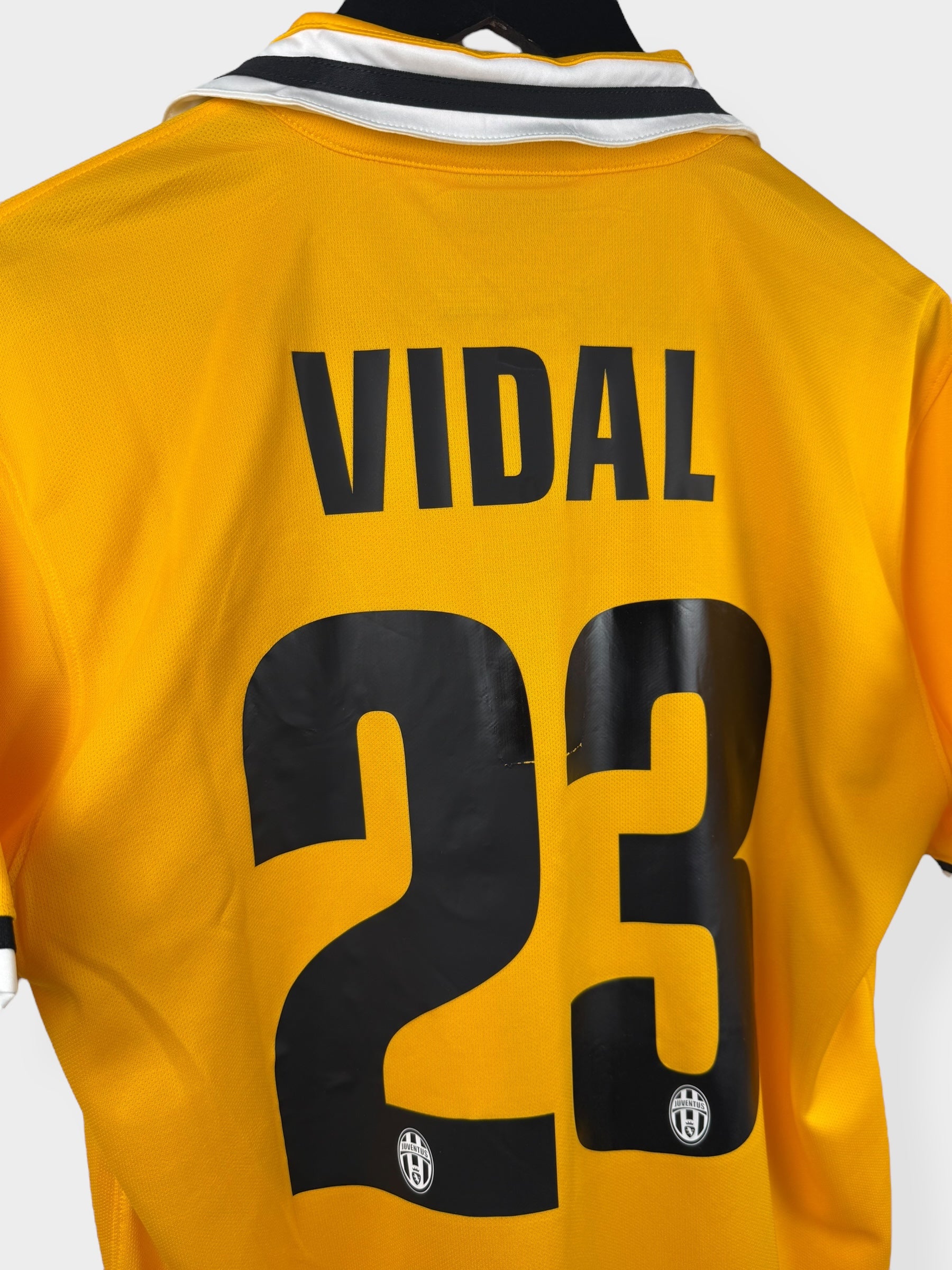 2013-14 JUVENTUS UITSHIRT VIDAL #23 M