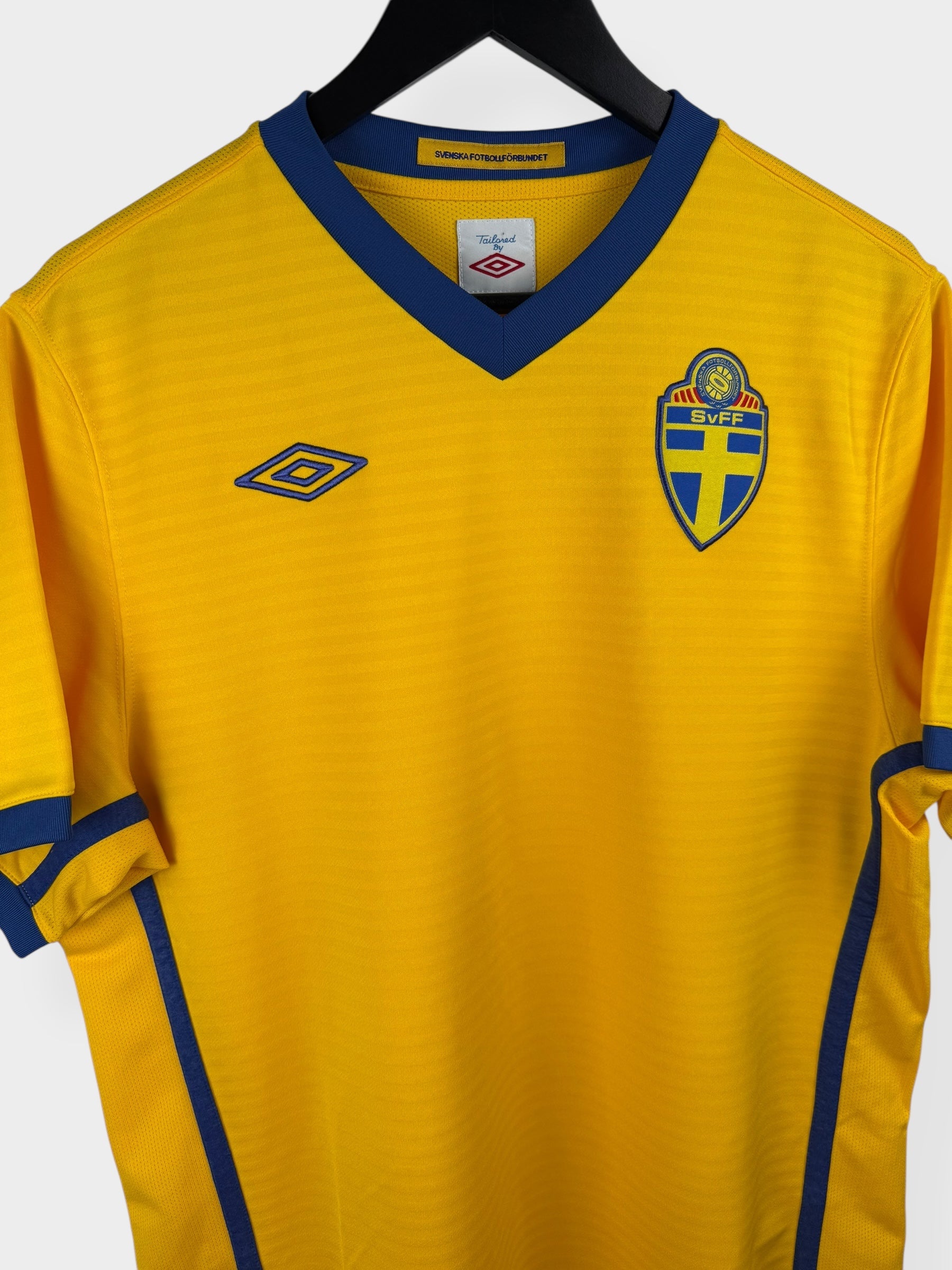 2010-11 SWEDEN HOME SHIRT L