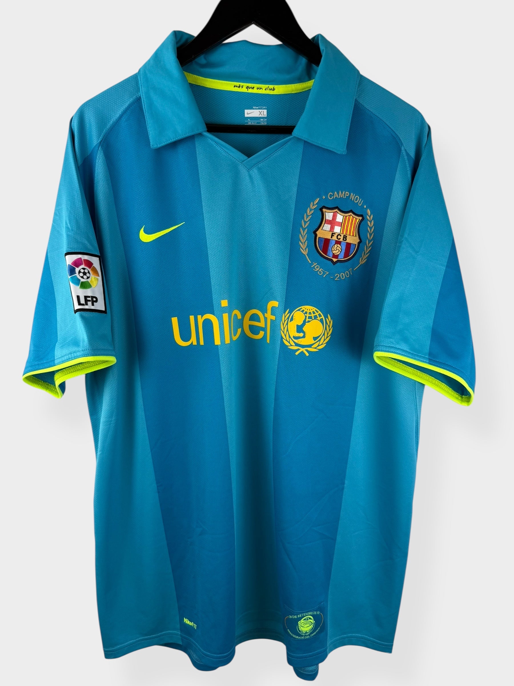 2007-08 BARCELONA UITSHIRT RONALDINHO #10 XL