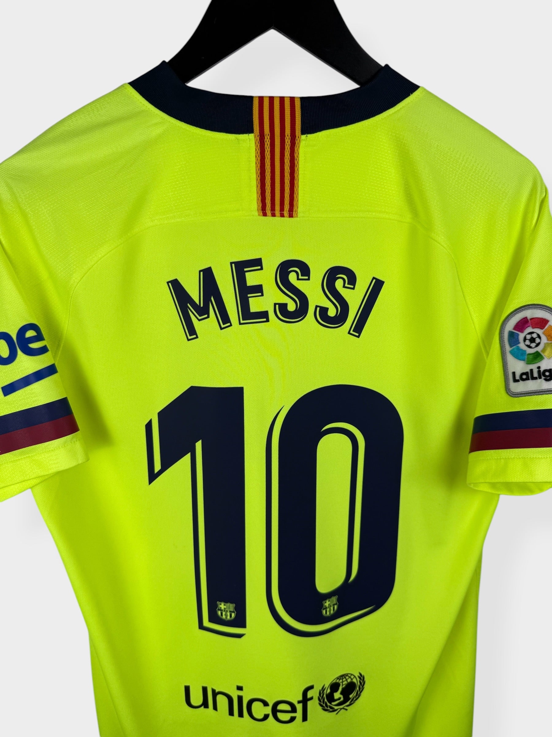 2018-19 BARCELONA AWAY SHIRT MESSI #10 M