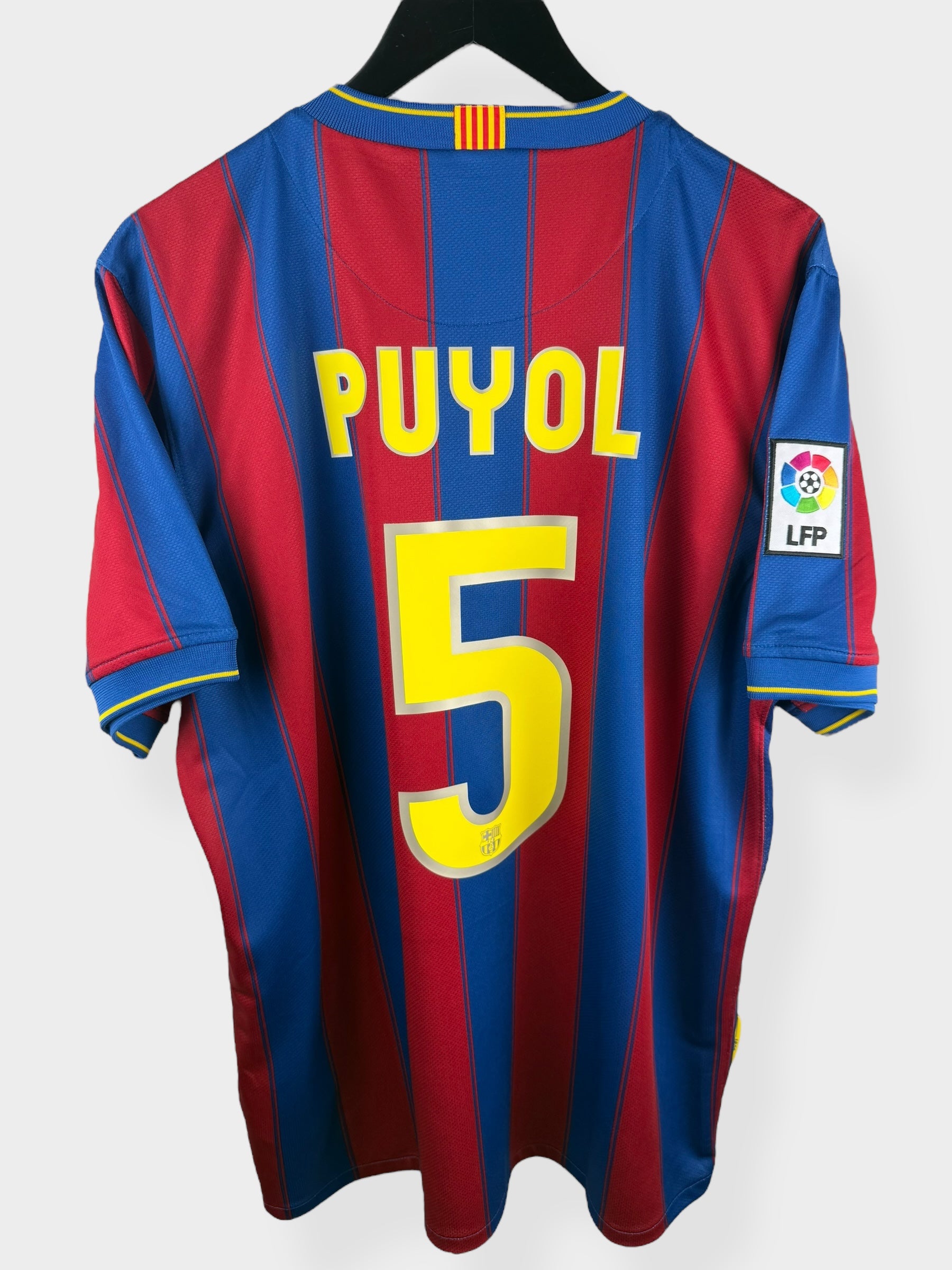 2009-10 BARCELONA THUISSHIRT PUYOL #5 XL