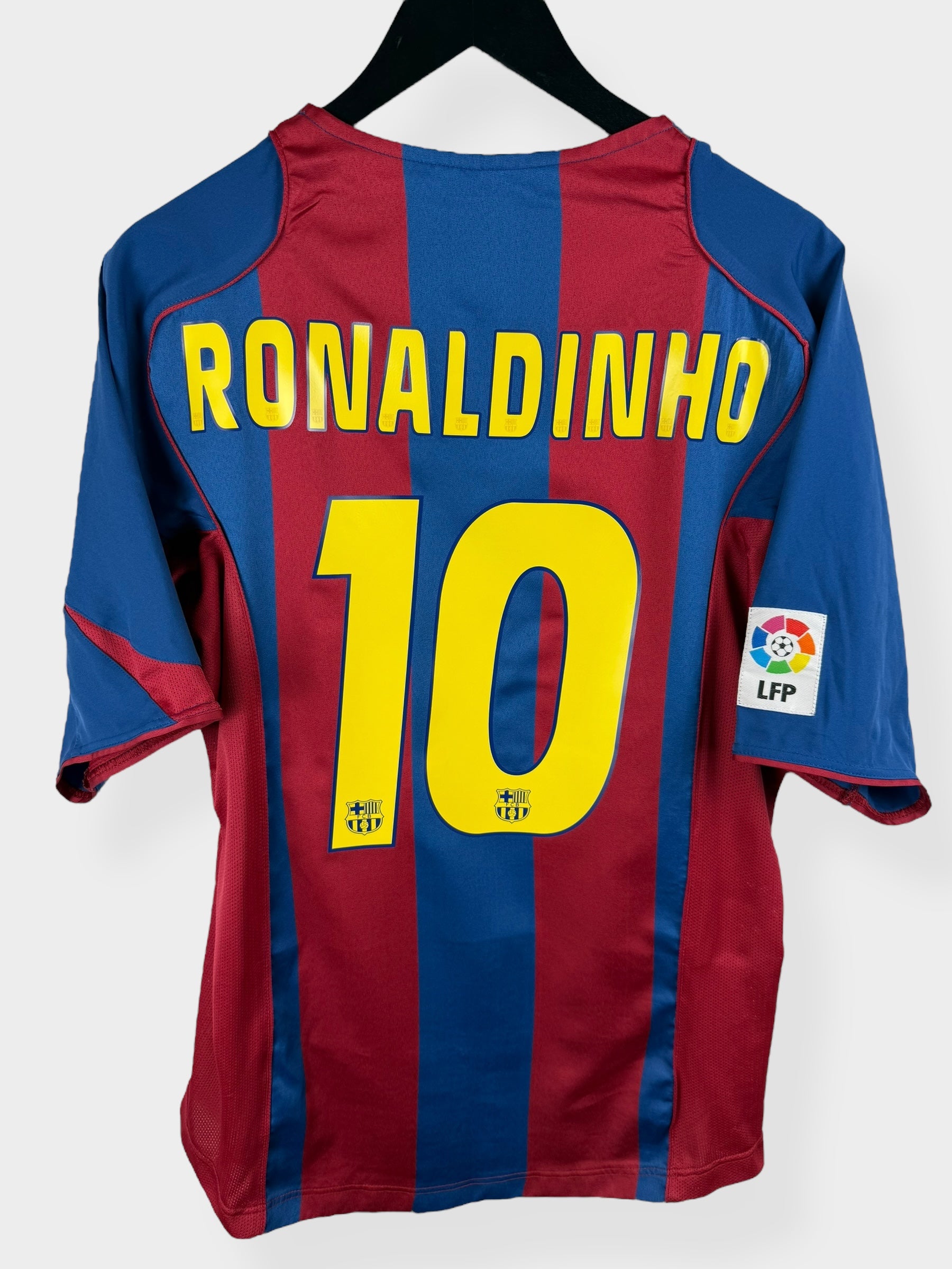 2004-05 BARCELONA HOME SHIRT RONALDINHO #10 L