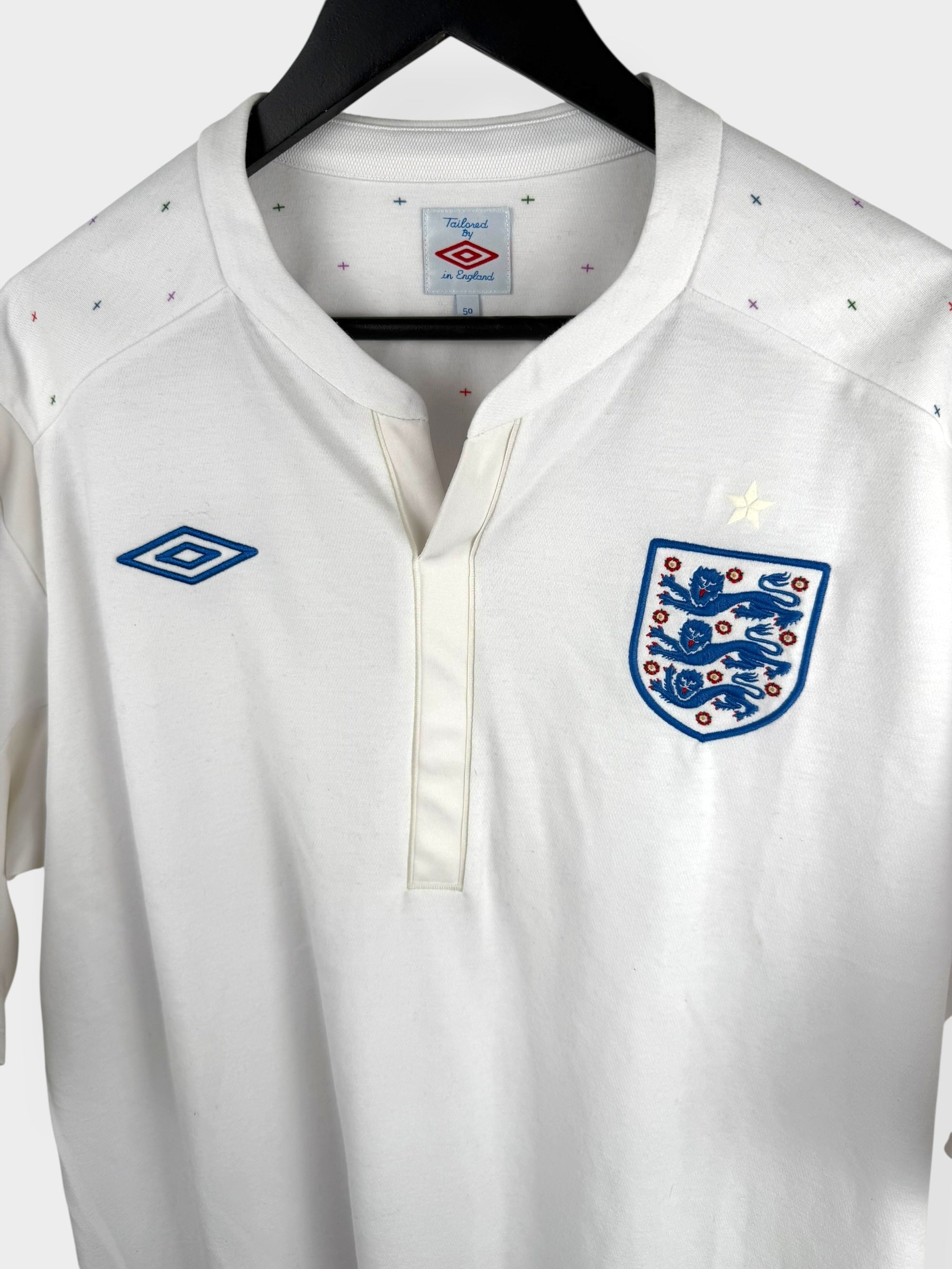2010-11 ENGLAND HOME SHIRT XL - Authentic Football Club