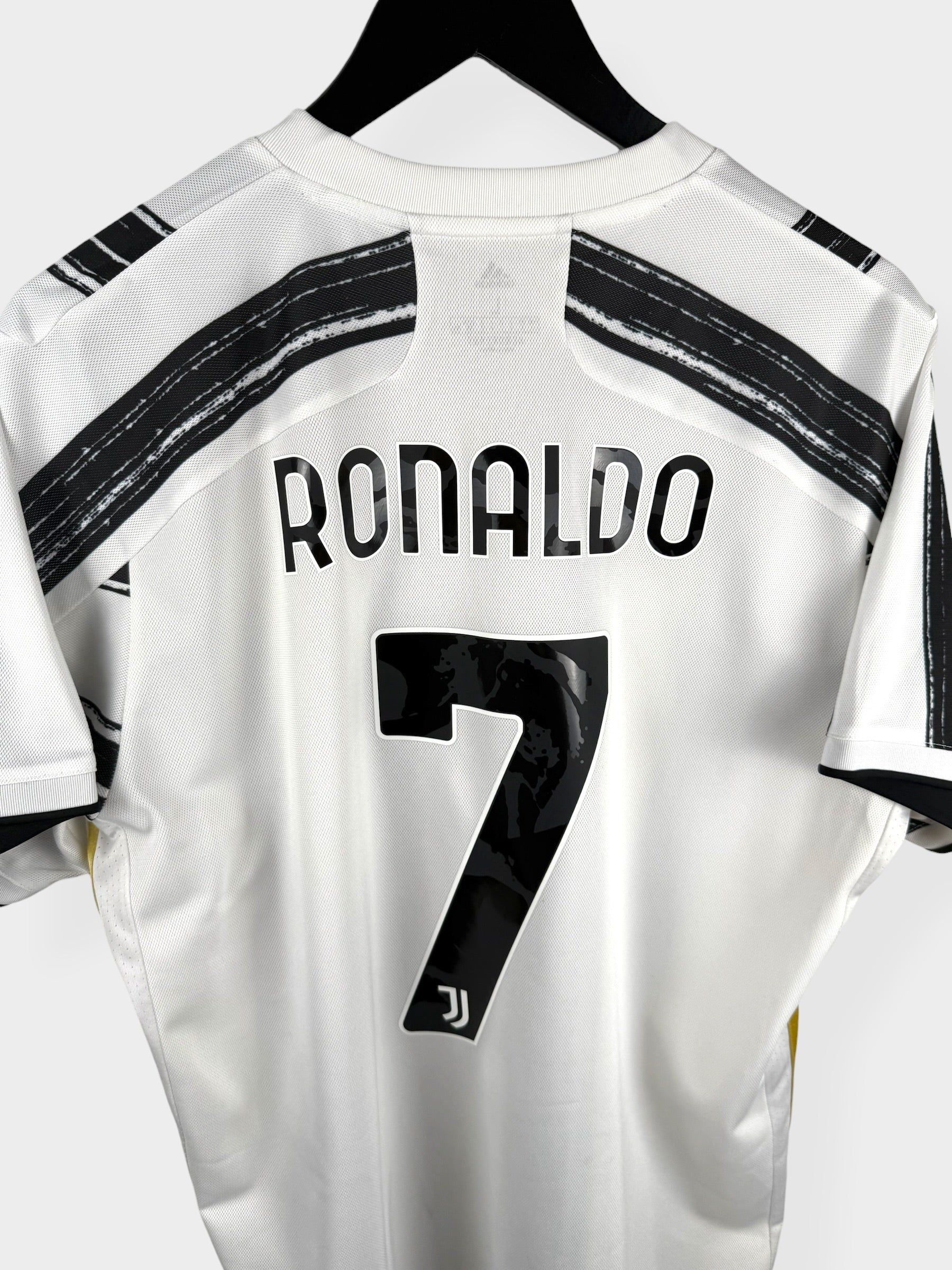 2020-21 JUVENTUS HOME SHIRT RONALDO #7 L