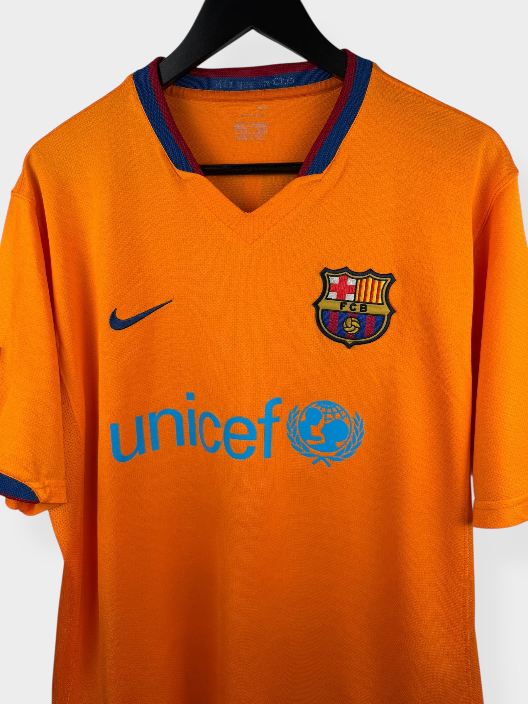 2006-08 BARCELONA UITSHIRT RONALDINHO #10 L