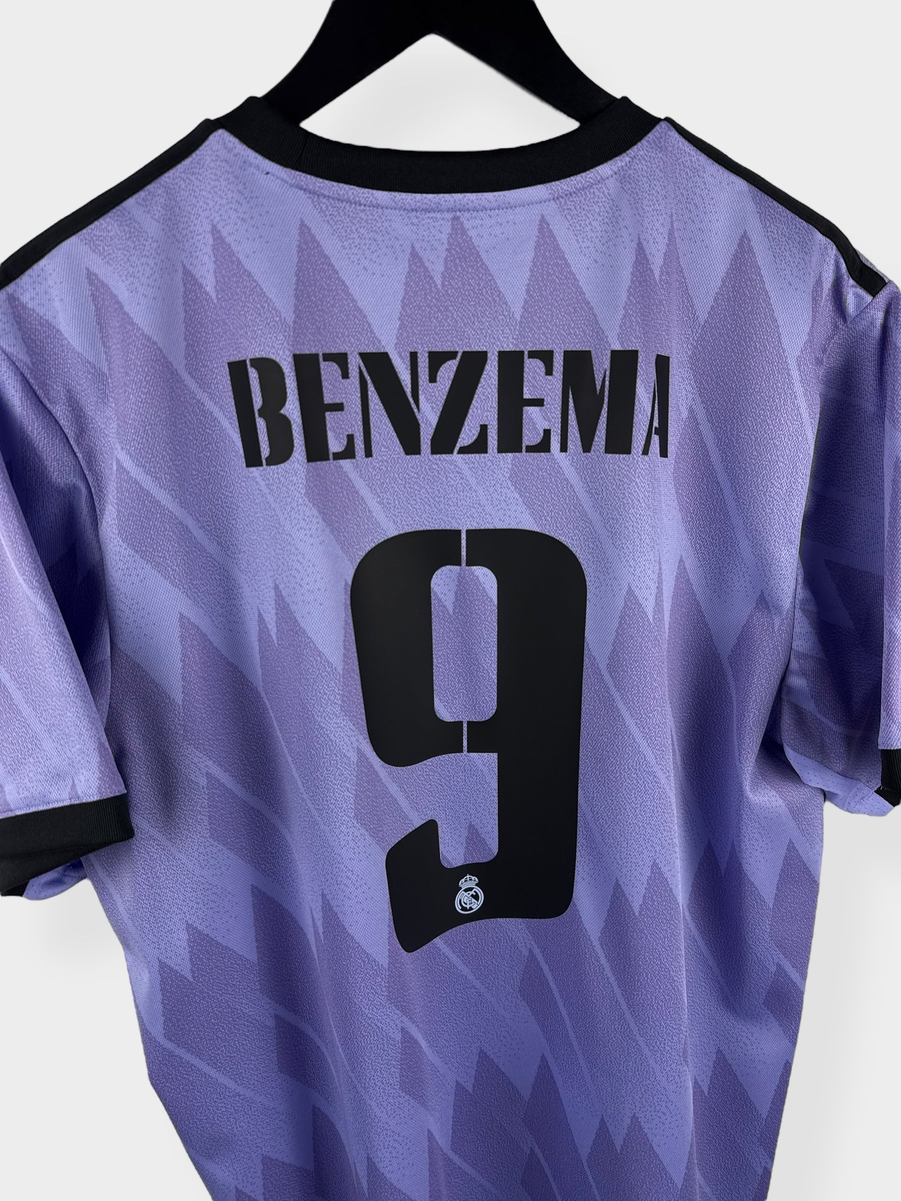 2022-23 REAL MADRID UITSHIRT BENZEMA #9 XL