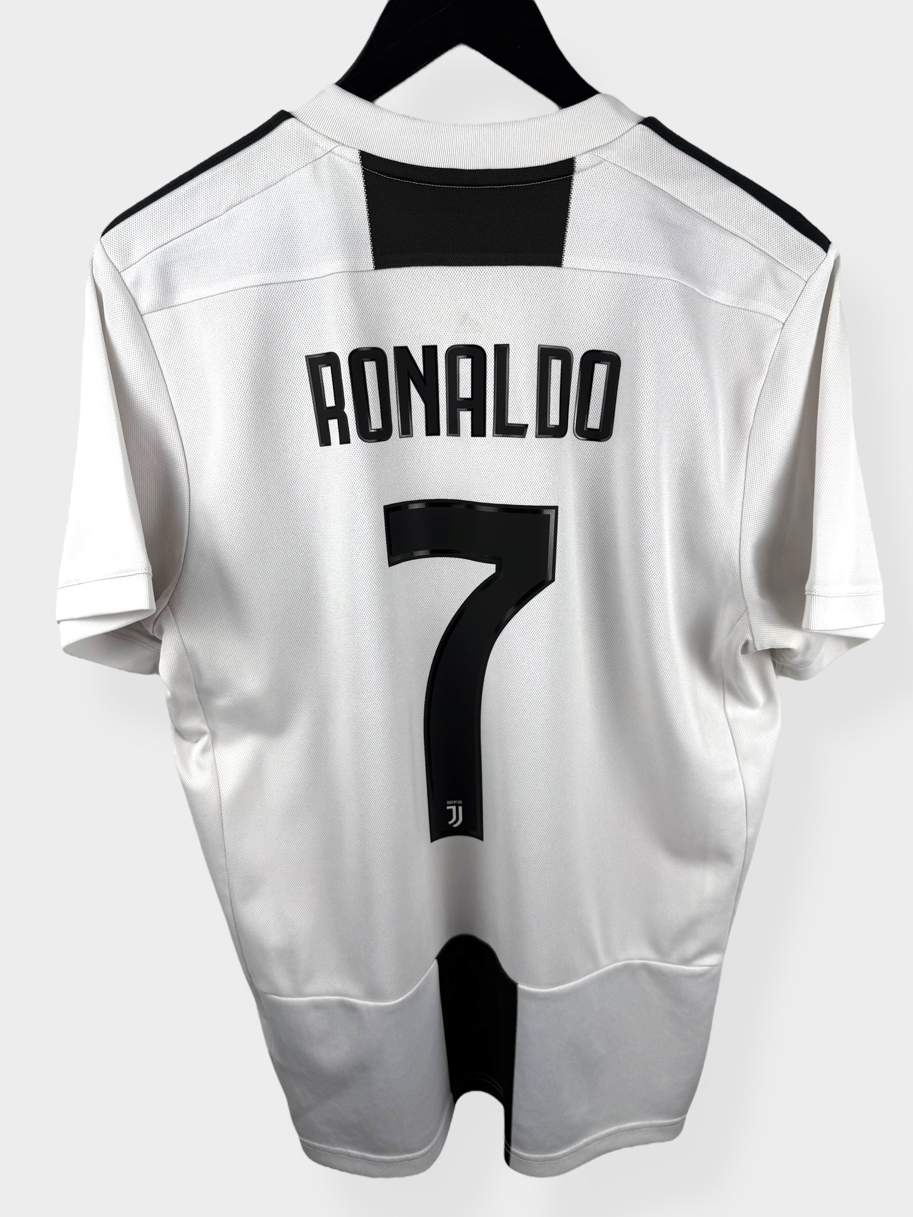 2018-19 JUVENTUS HOME SHIRT RONALDO #7 M - Authentic Football Club