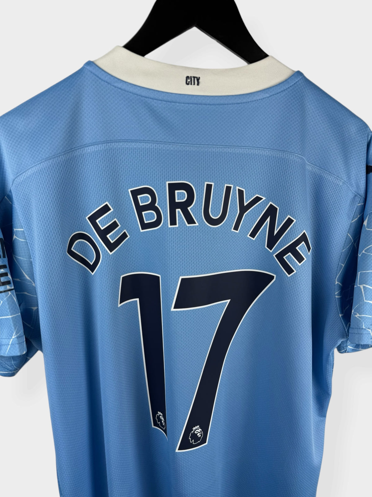 2020-21 MANCHESTER CITY HOME SHIRT DE BRUYNE #17 L - Authentic Football Club