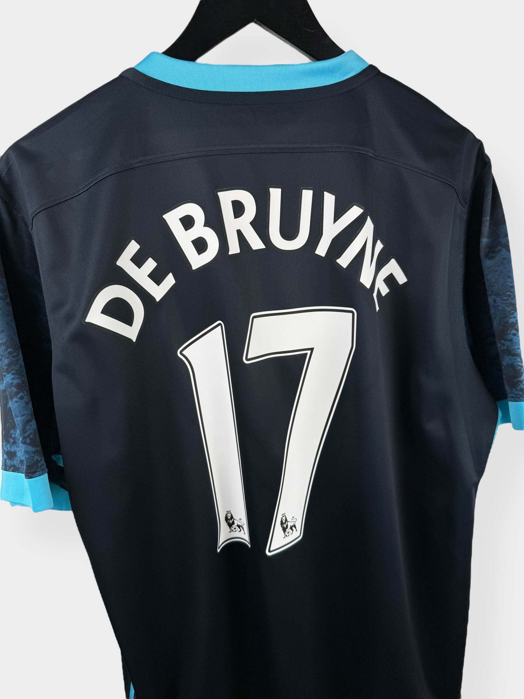 2015-16 MANCHESTER CITY AWAY SHIRT DE BRUYNE #17 L